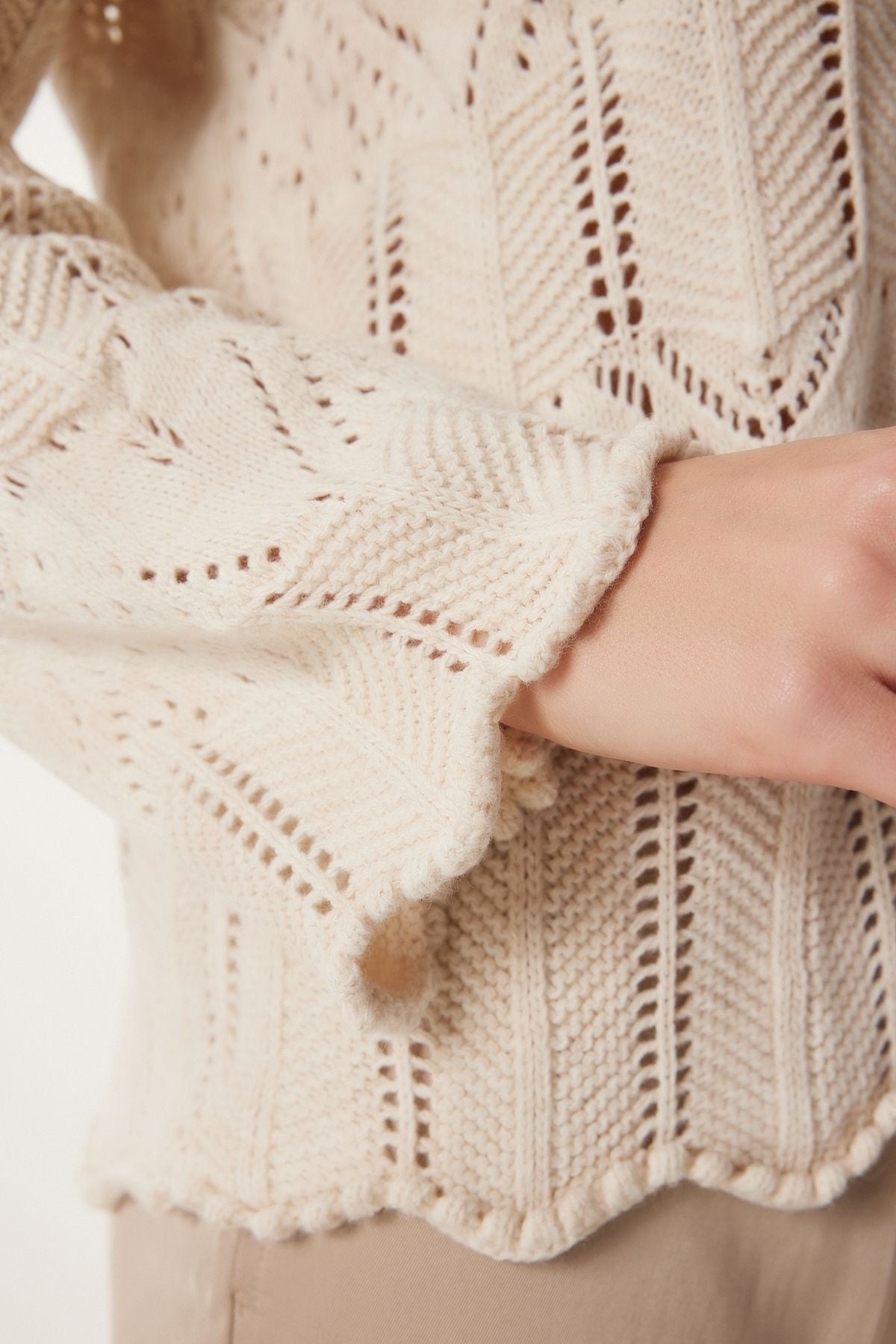 WOMEN'S CREAM V -YAKA OWNERSHIP COOL Sweater PN00079