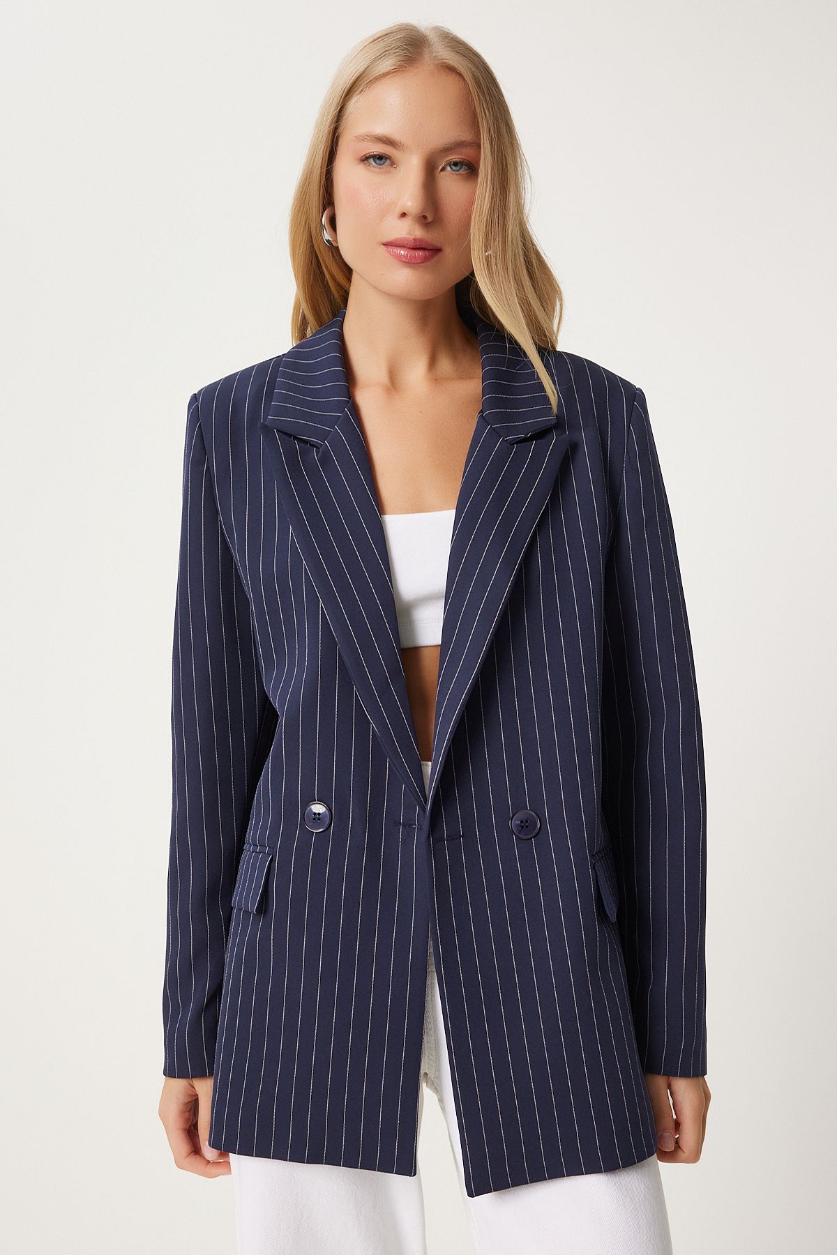 Woman Navy blue fine striped oversize cruve jacket to00152