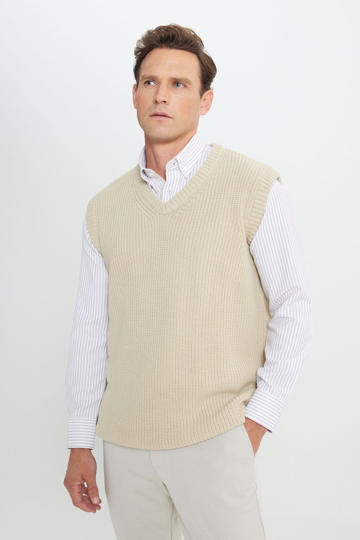 Men's Beige Standard Fit Normal Cut V -neck knitwear sweater