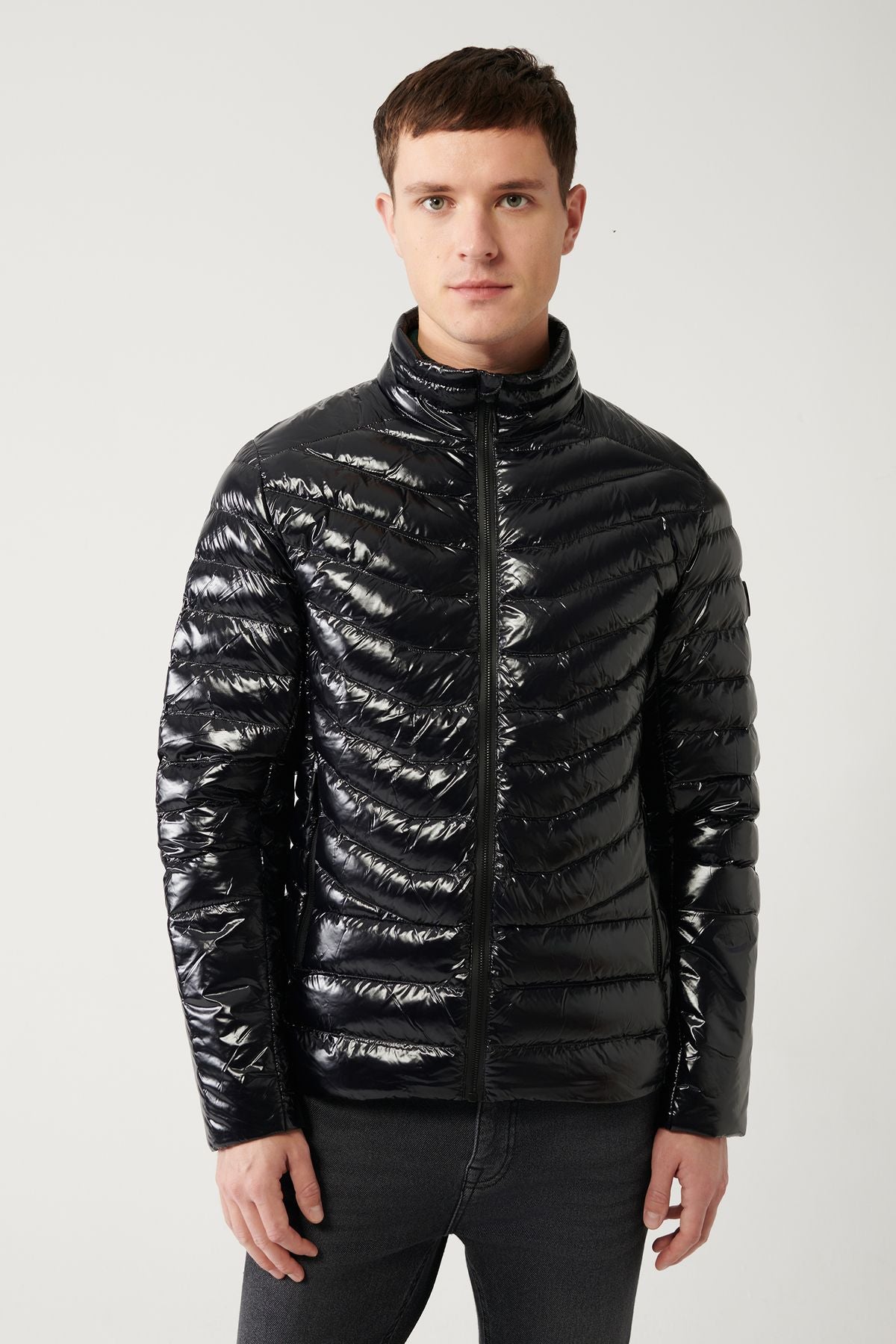 Men's black goose feather water -derived windproof fabric upright collar bright swelling coat B006015