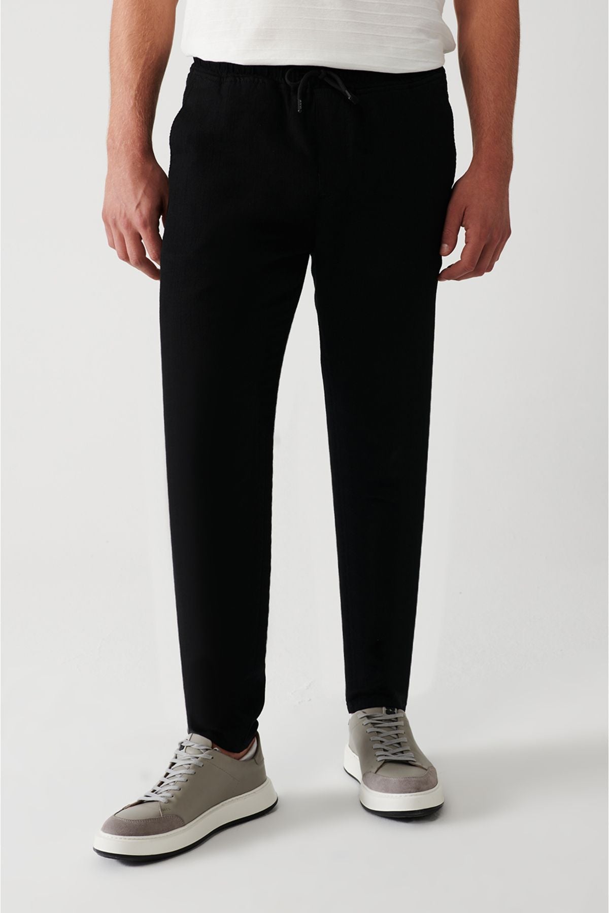 Men's black side pocket with waist tire 100 %cotton linen textured pants E003052