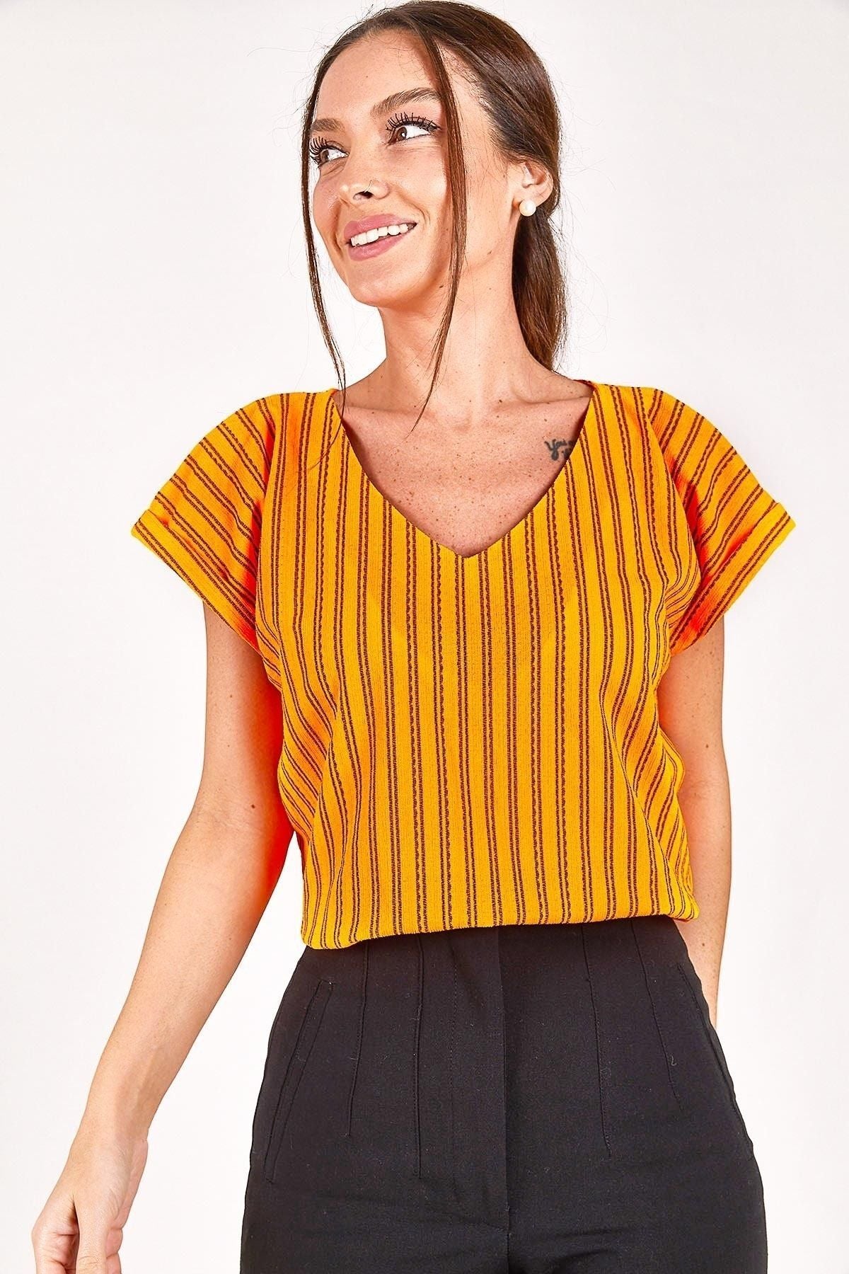 Female neon orange V-neck short arm blouse ARM-221074