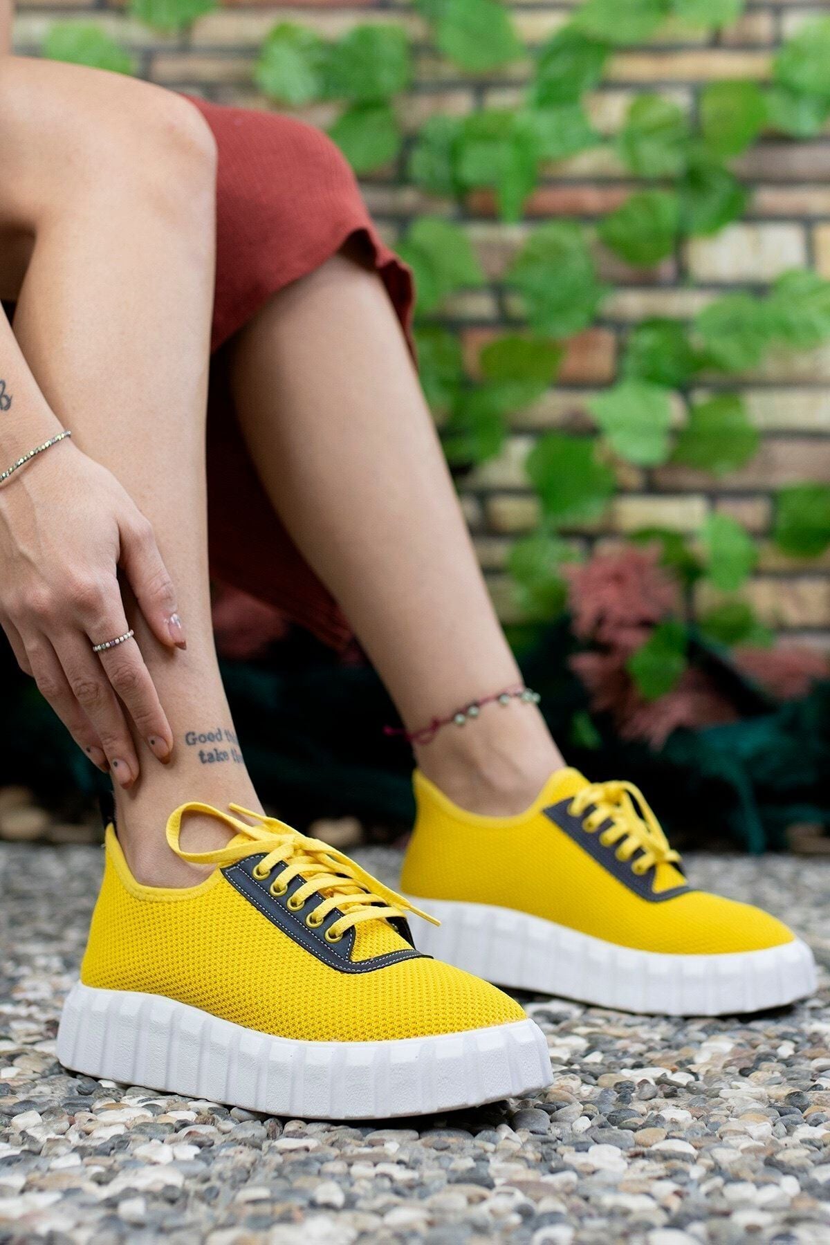 Woman Yellow Sneaker 0012113