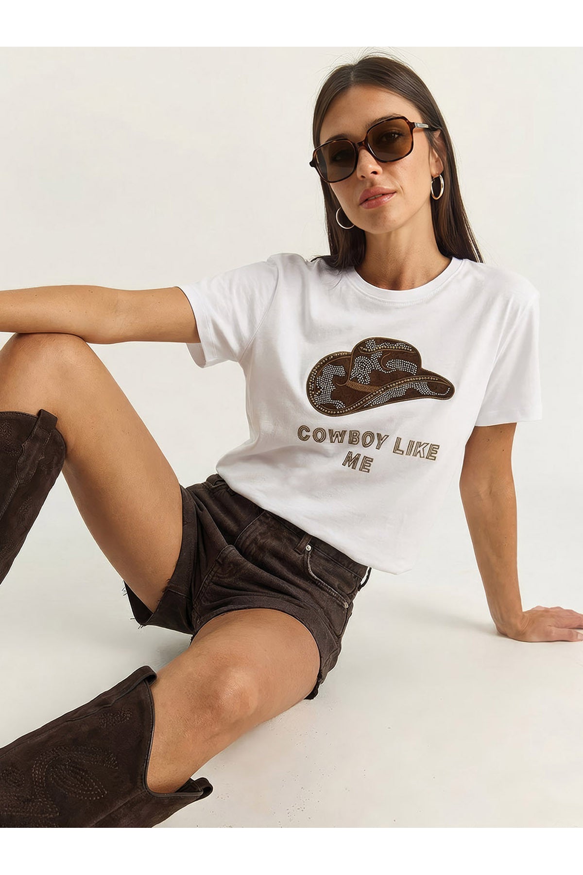 Women's Cowboy Hat Embroidered Beaded Basic T-Shirt 7581 60283950