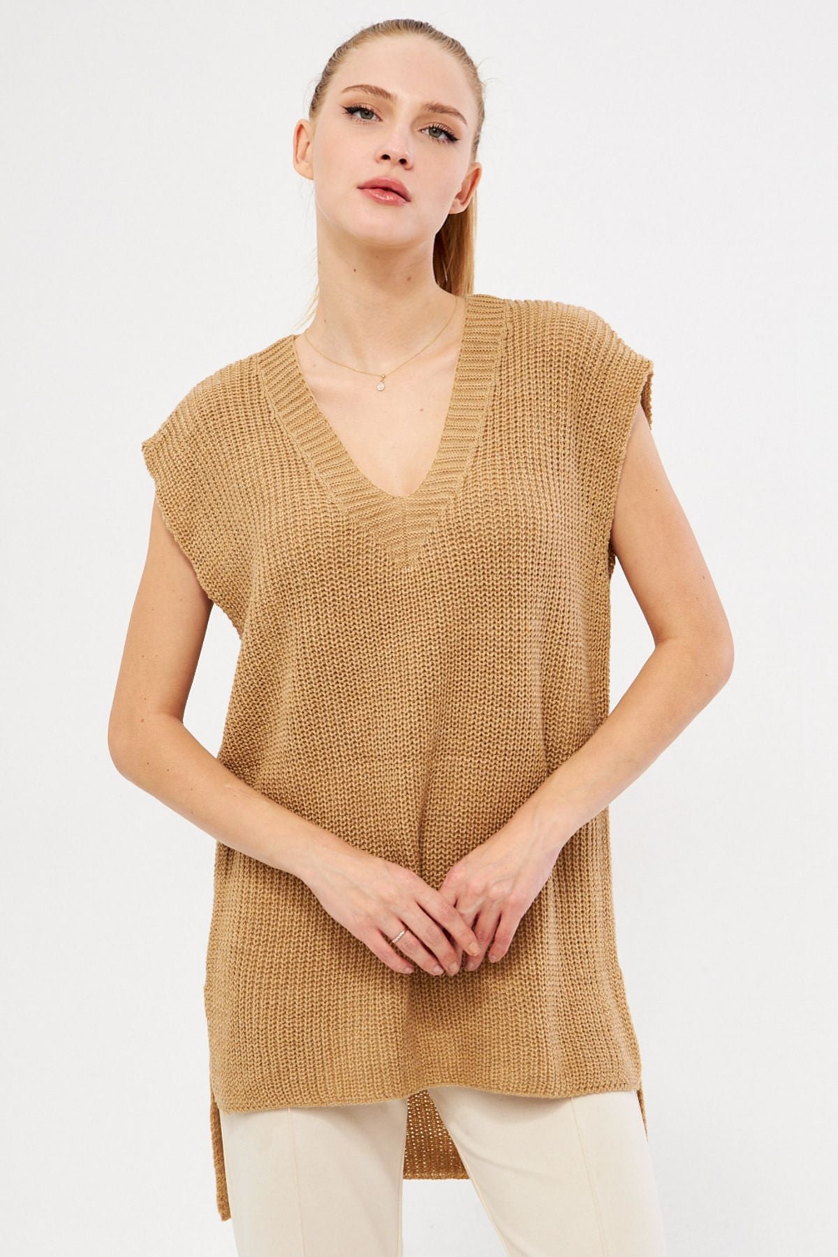 Female mink v neck front short back long sweater ARM-24K069004