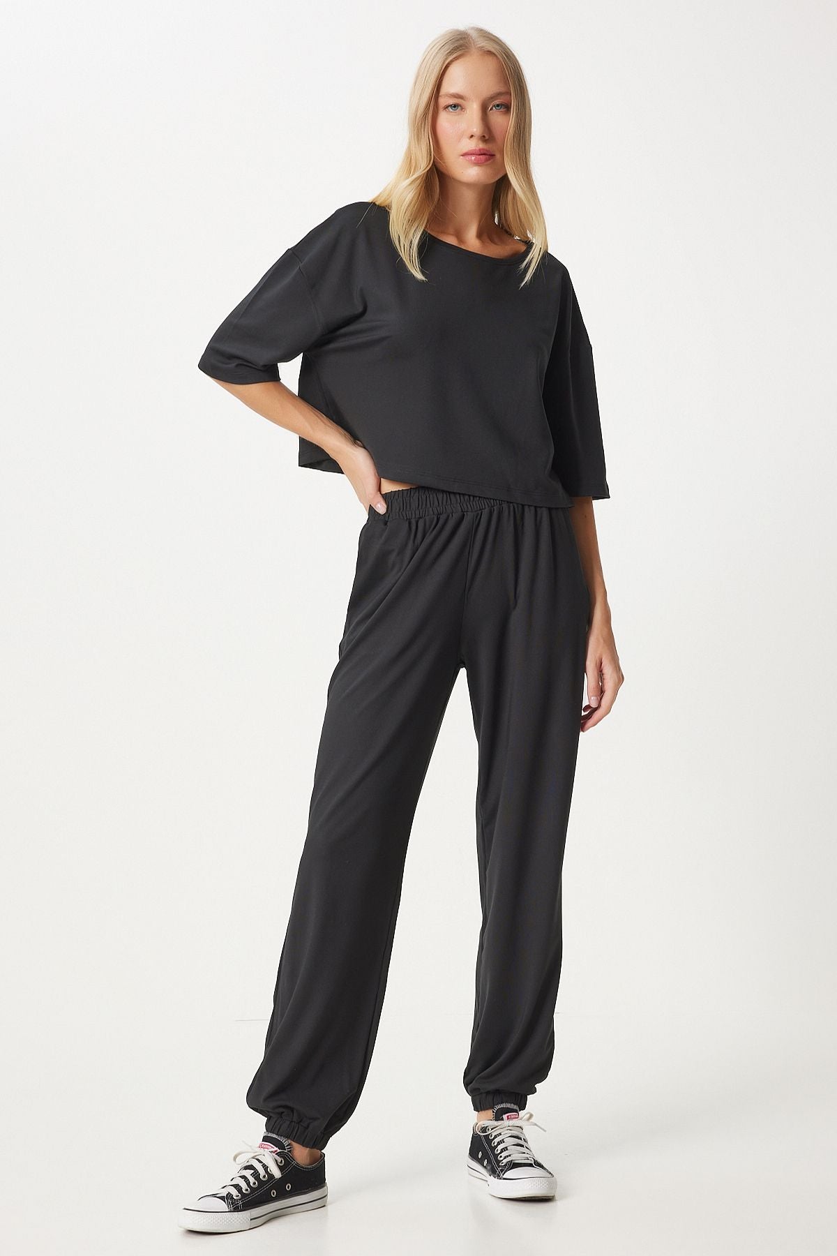 Female Black Crop T-Shirt Jogger Lower Knitting Tracksuit Set FN03316