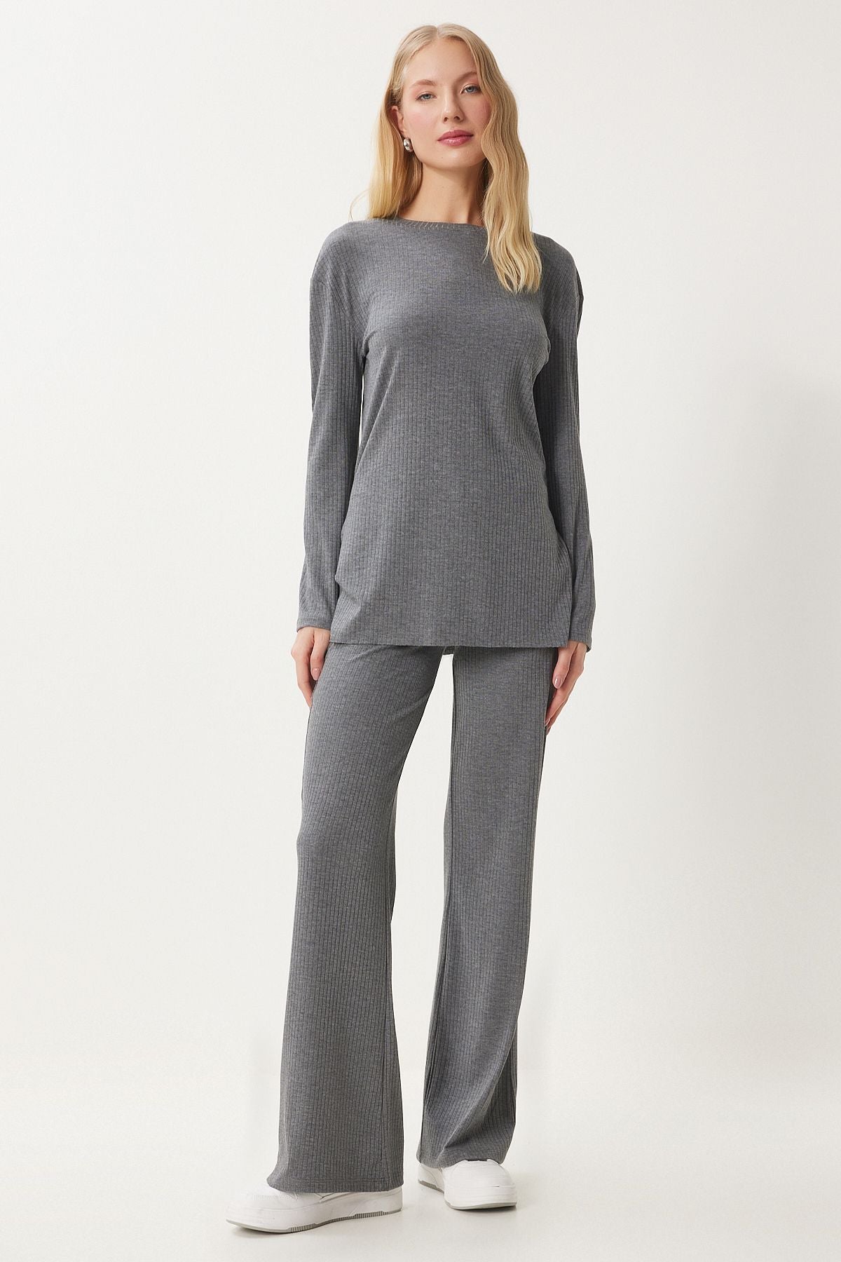 Women's gray comfortable wick knitted blouse trousers OW00054