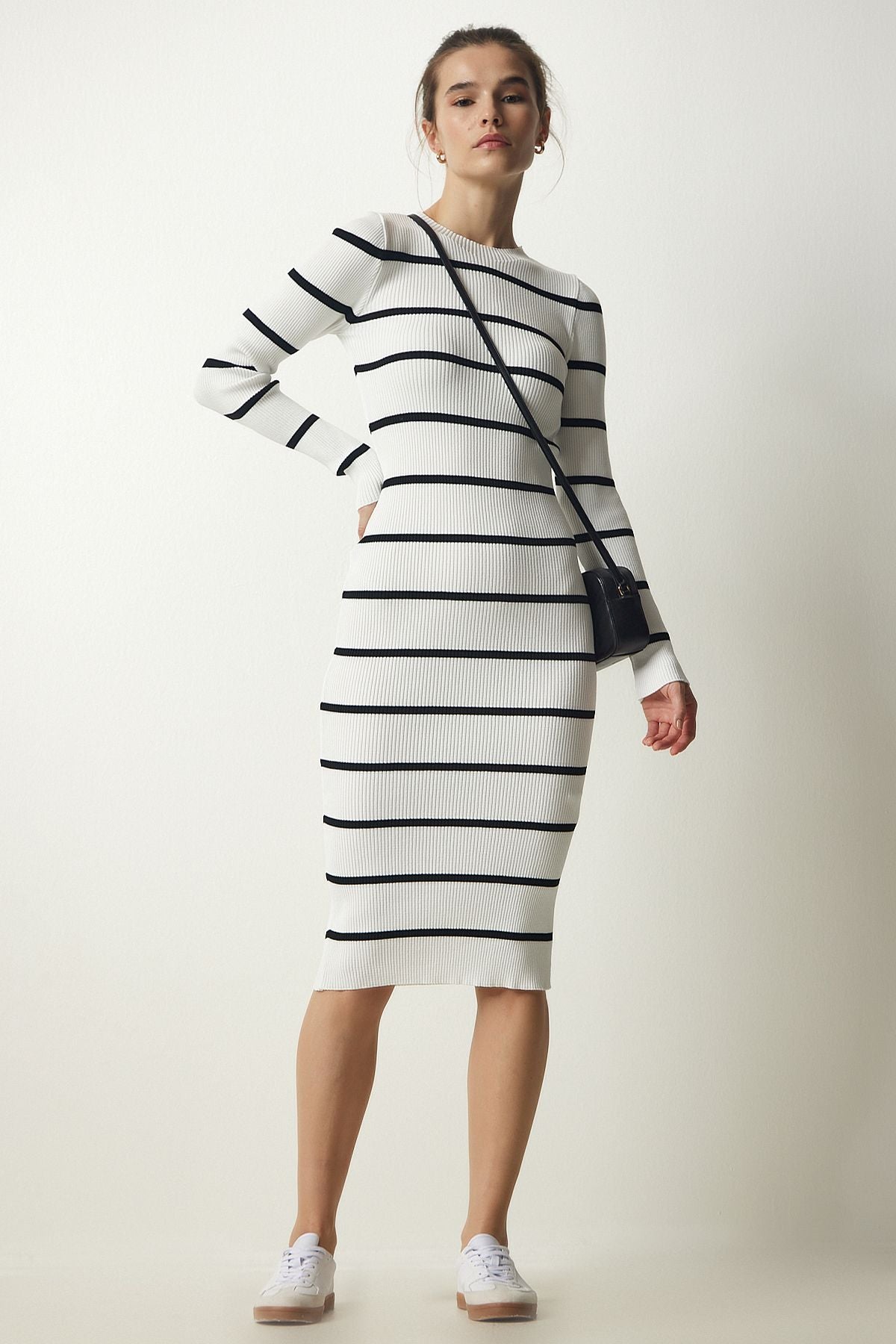 Woman White Wedding Striped Triko Dress NS00397