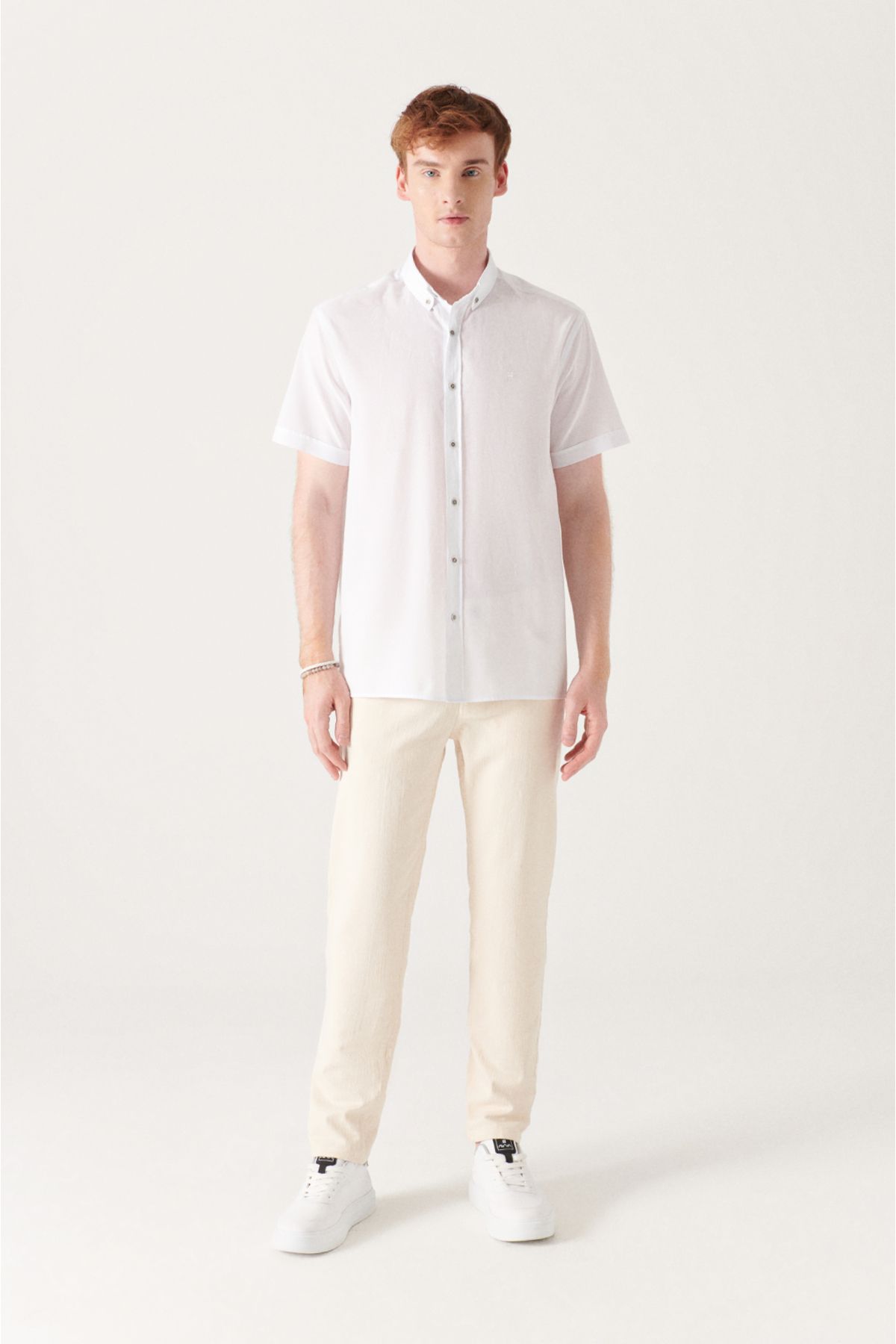 Men's white button collar 100 %cotton Futter Short Sleeve Shirt E002210