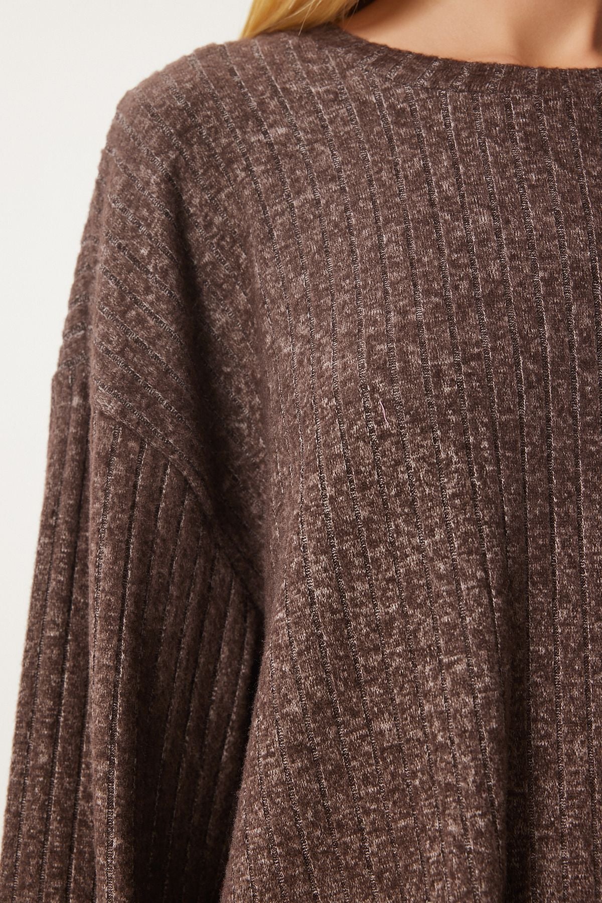 Female brown comfortable wick knitted blouse trousers set RG00047