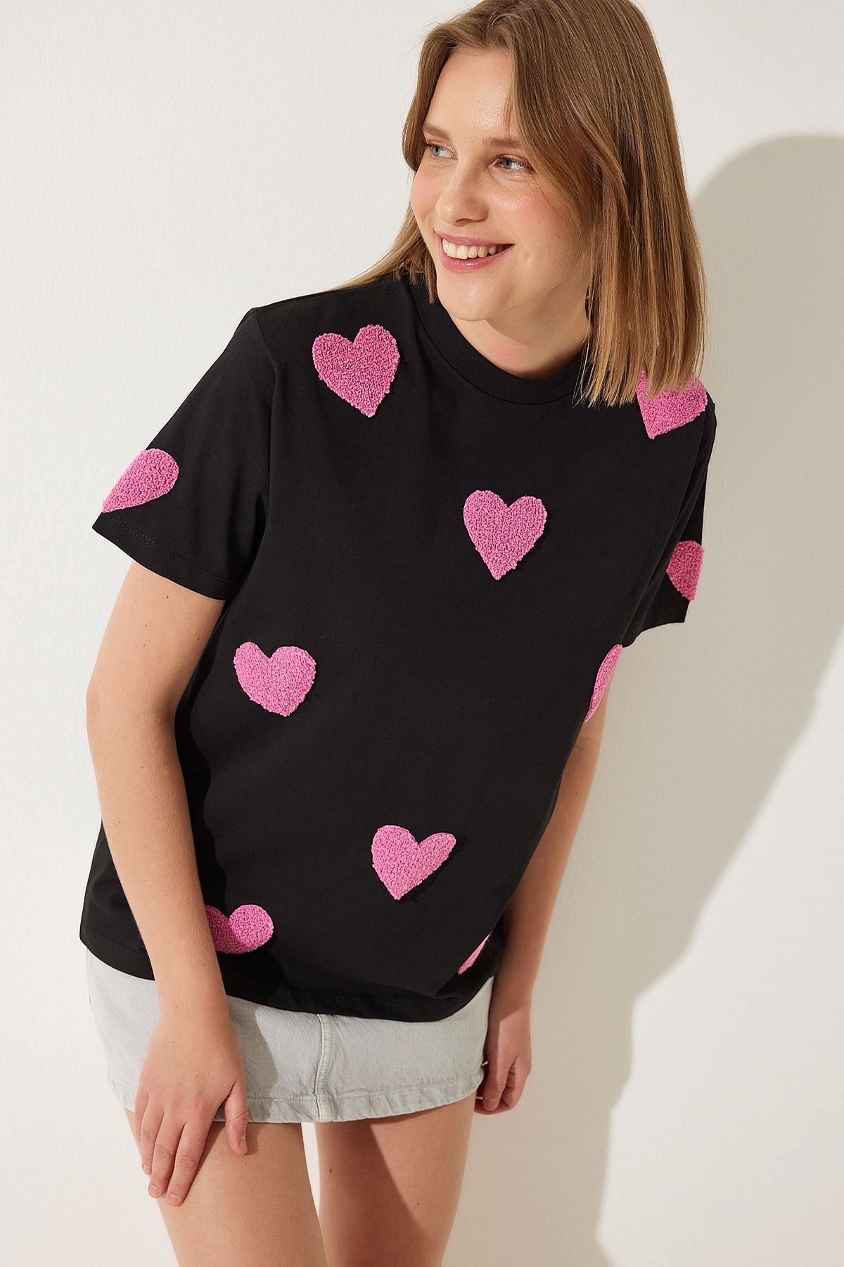 Woman Black textured hearted oversize knitting T-shirt CR00433