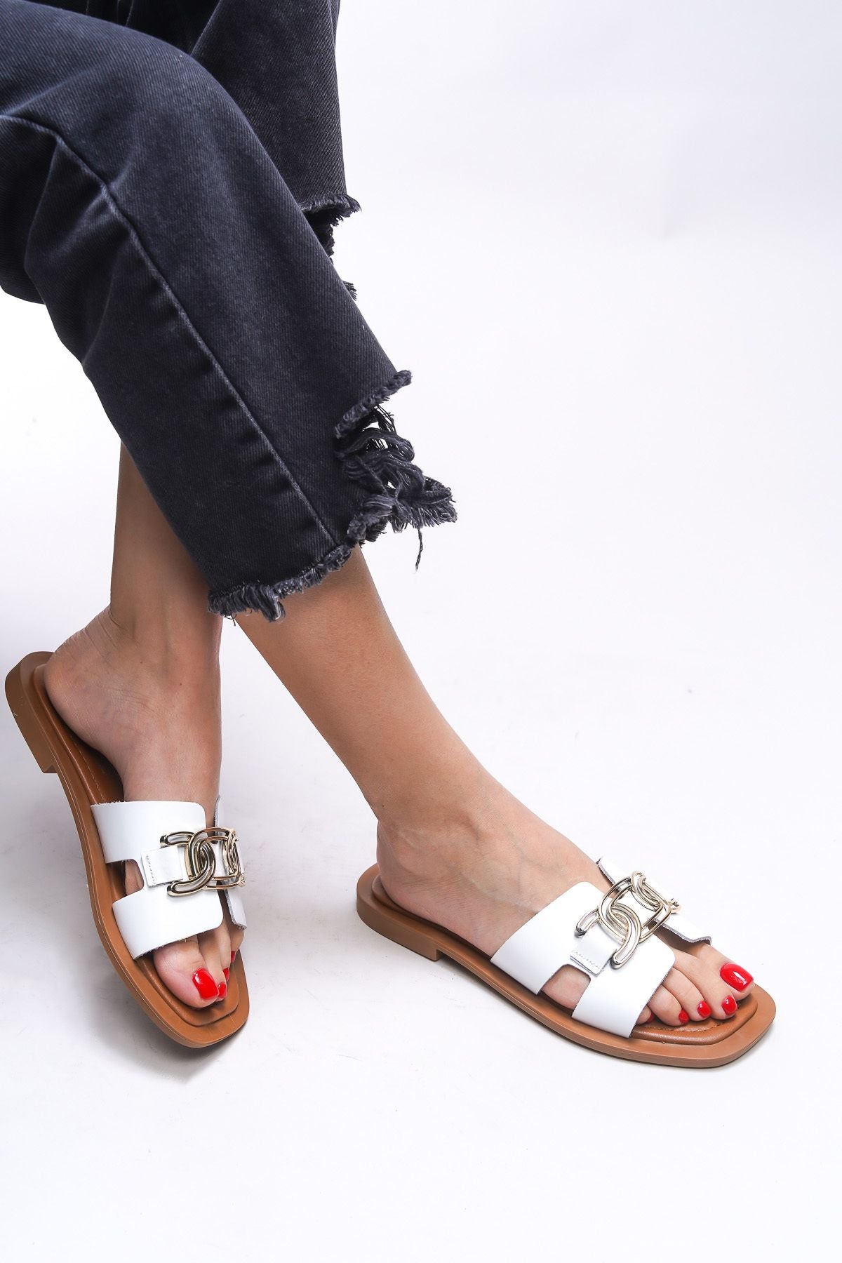 Issolanae Woman Genuine Leather Slippers 00120730 White