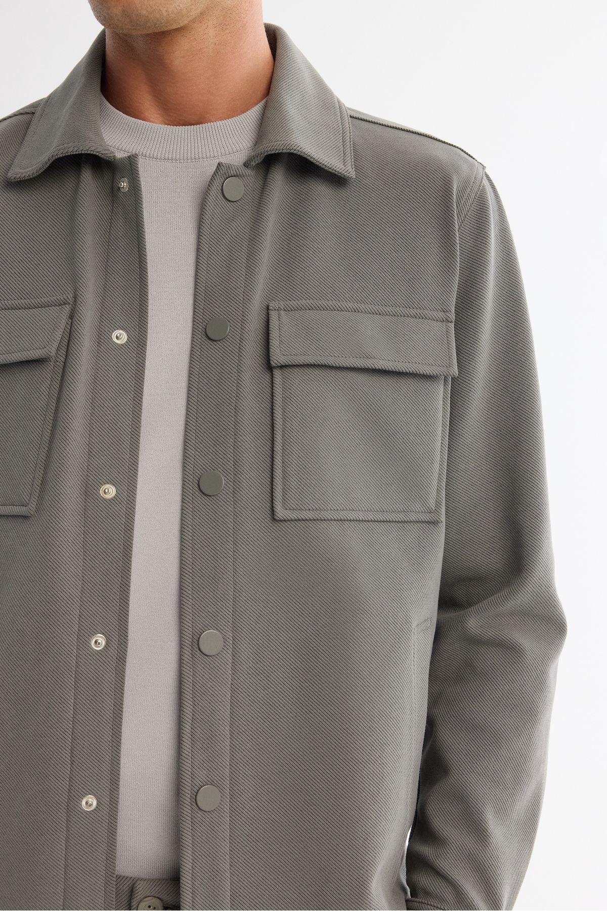 Men's gray-green classic collar double pocket shirt jacket A42Y2092