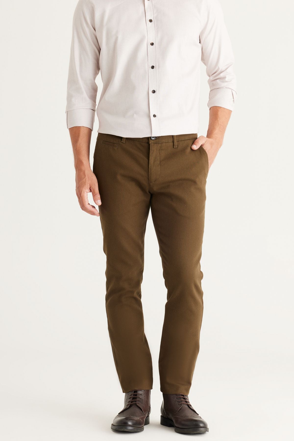 Men's Khaki Slim Fit Narrow Cutting Side Pocket Cotton Flexible Pants