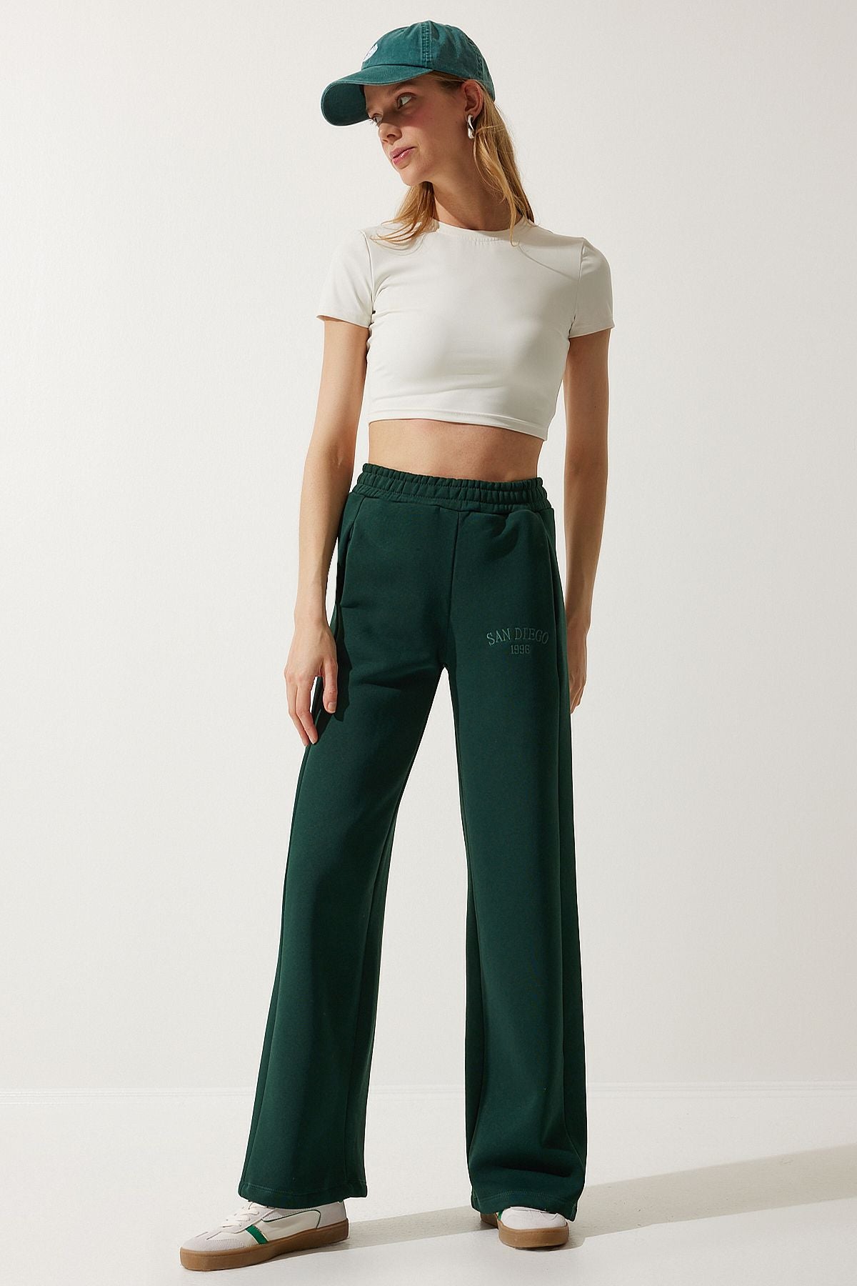 Female Emerald Green Straight Paça Thick Tracksuit Six HF00445
