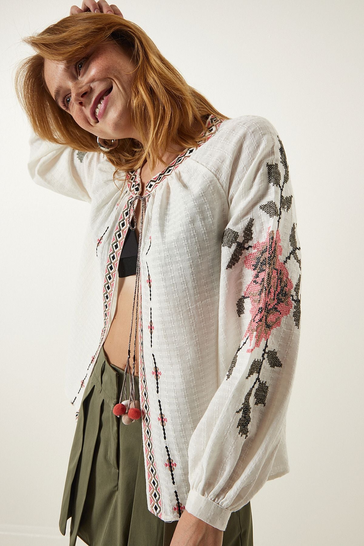 Ekru Embroidery Detailed Linen Blouse ES00146