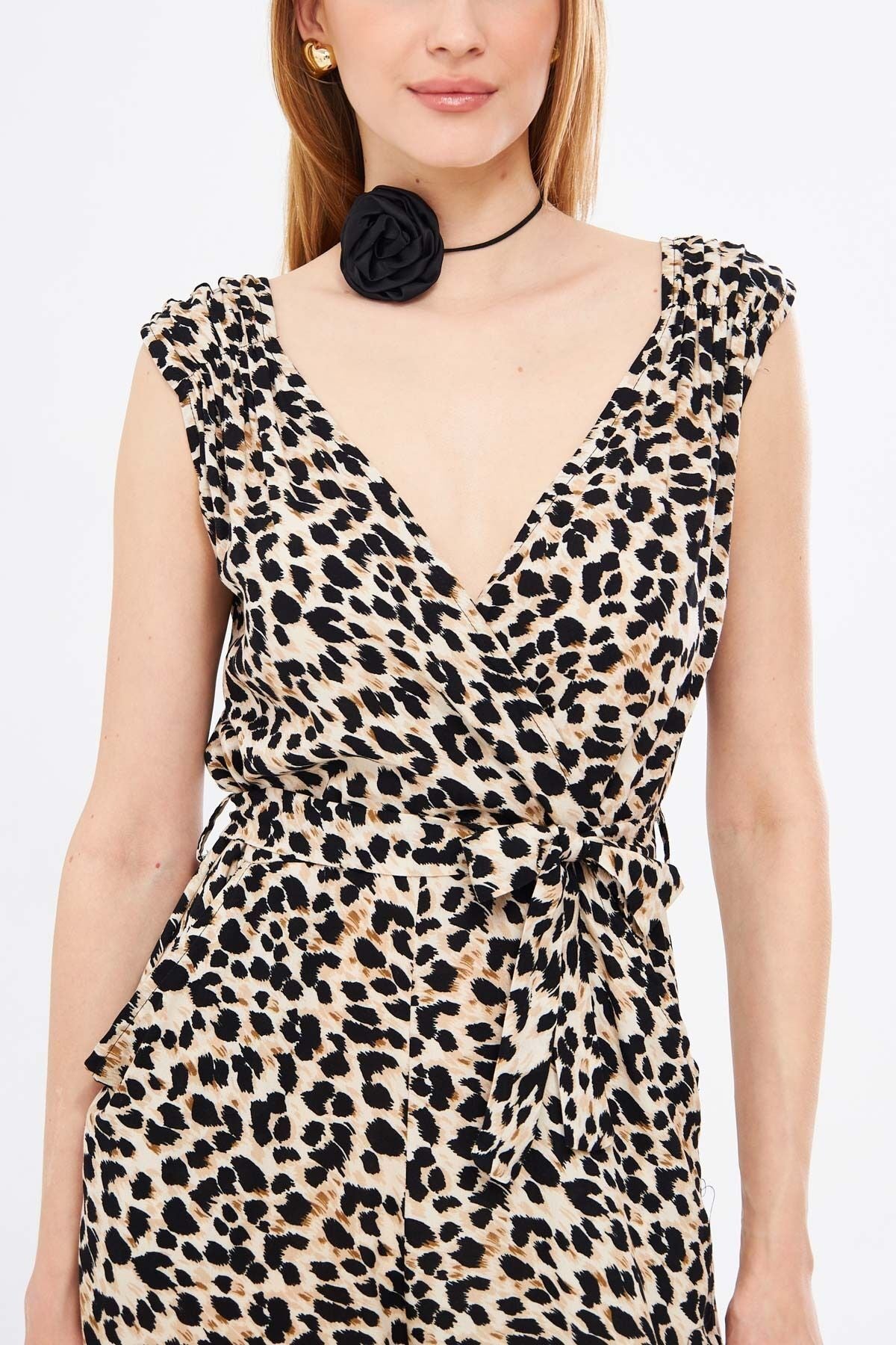 Female Beige Cruve Collar Shoulder Tire Detail Red V Bedere Long Tulum ARM-24Y001049