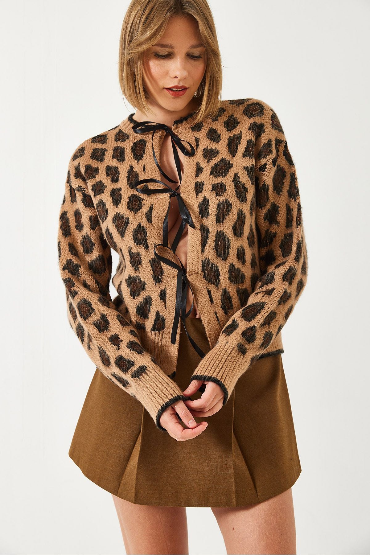 Women's Leopard Patterned Knitwear Cardigan 60261086