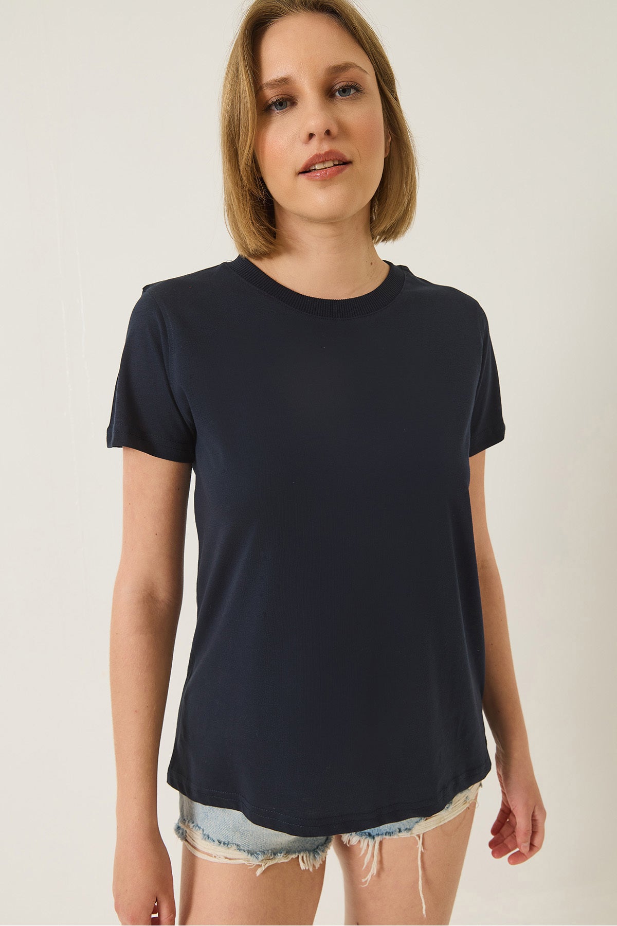 Women's 100% Organic Cotton Comfort Fit Long Back Basic T-shirt 60602049