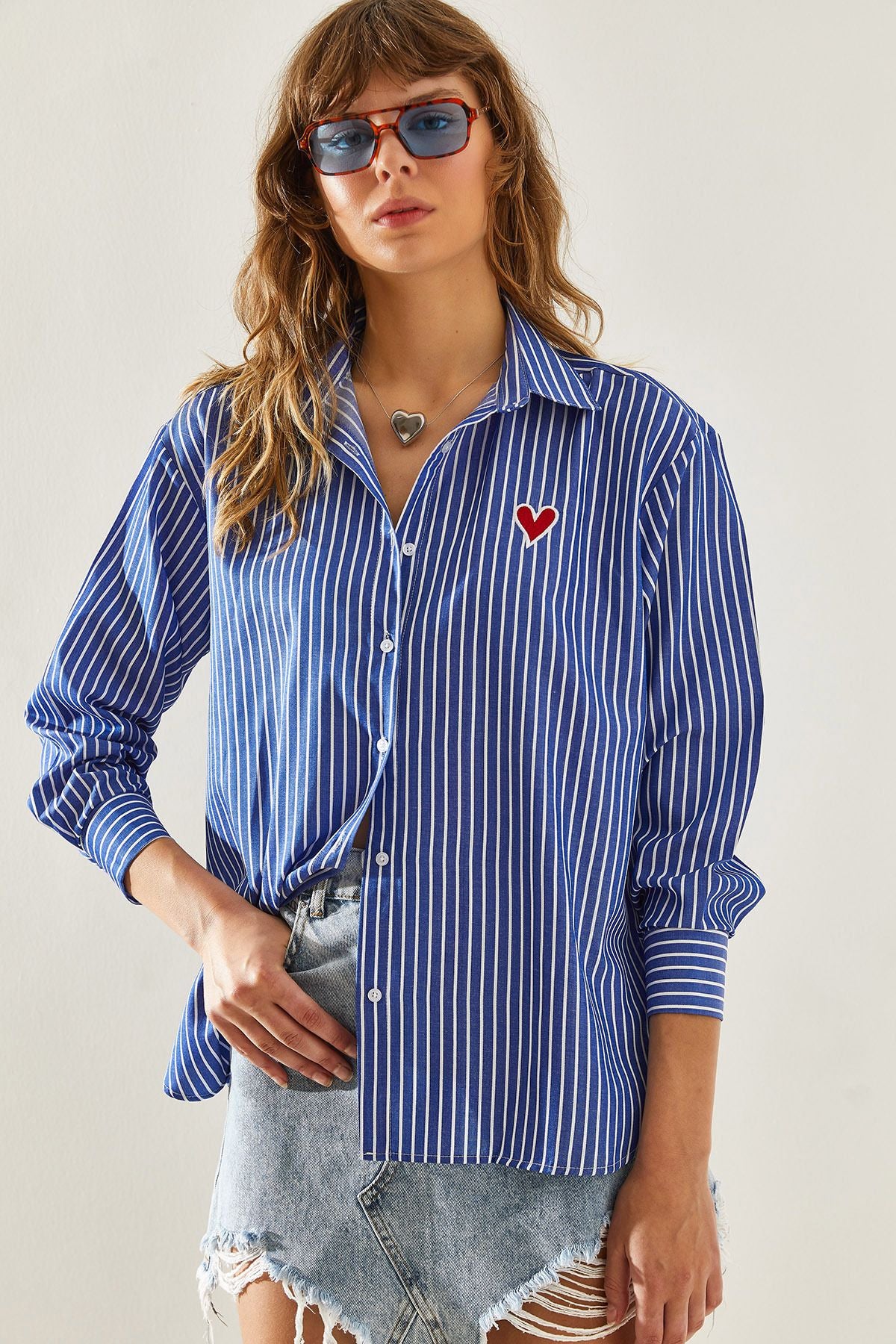 Female Embroidery Heart Embroidered Striped Shirt 60221016