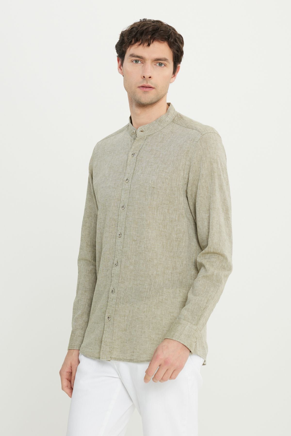 Slım hernia narrow cut dominant collar linen shirt