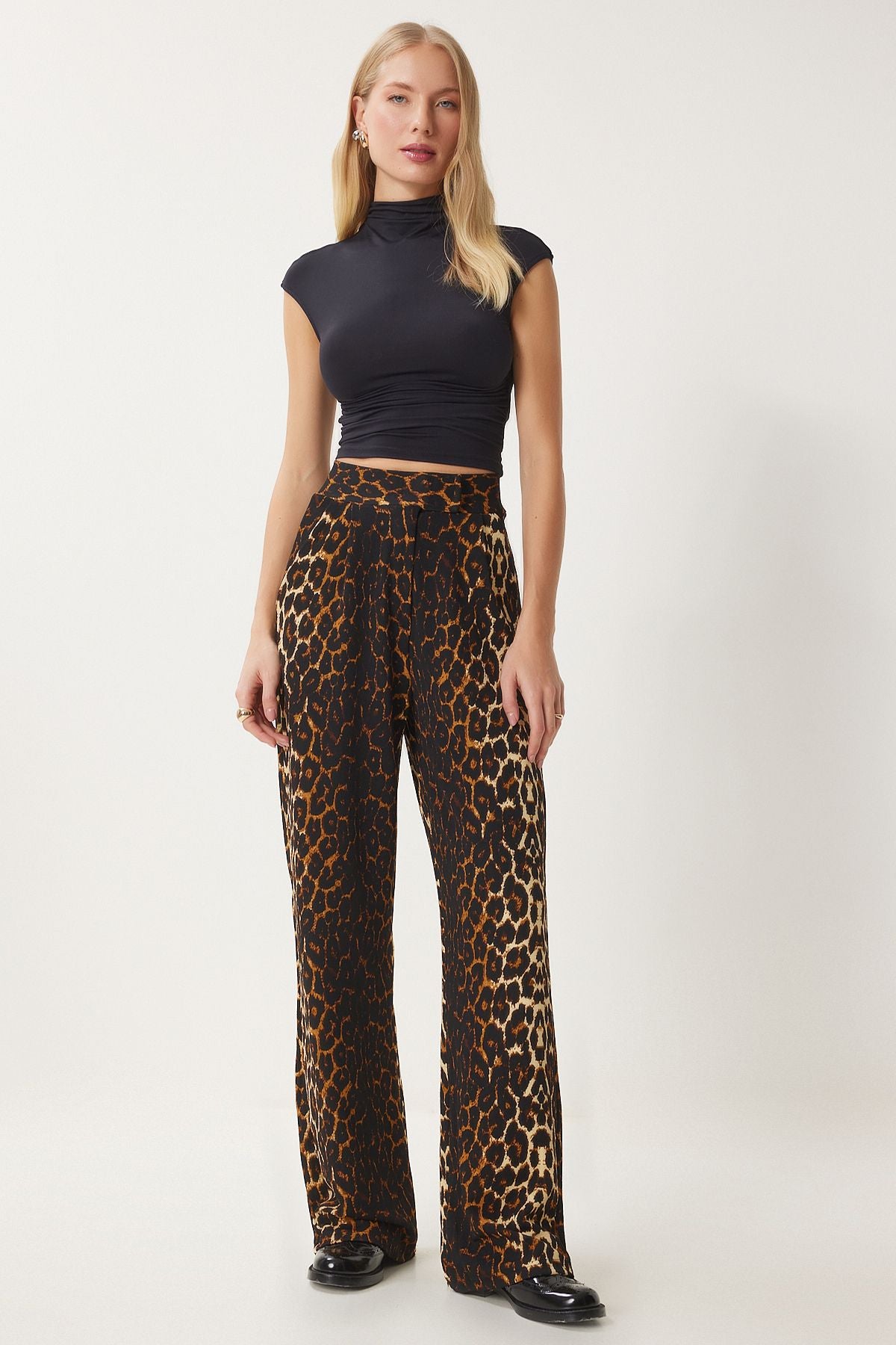Female Black Cream Waist Call Casual Woven Pants RV00150