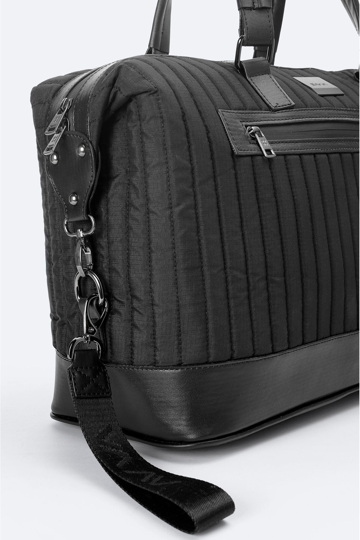 Men's black shoulder strap travel bag A32y9100
