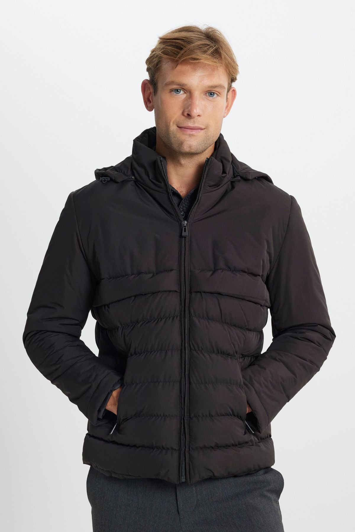 Men's Black Standard Fit Normal Normal Cut Hooded Red Neck Side Pocket Coat