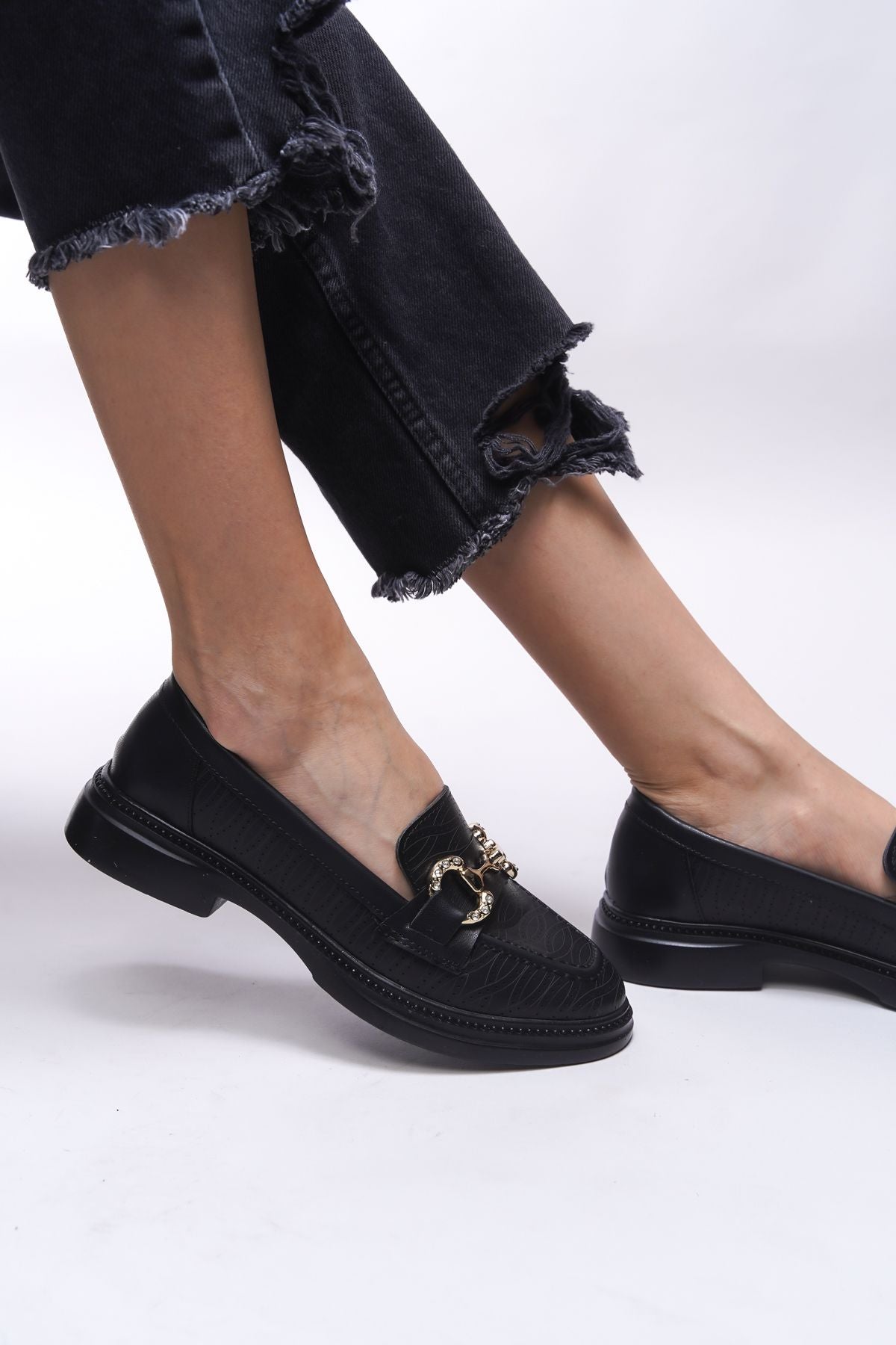 Jintheris Woman Loafer 0012453 Black Skin