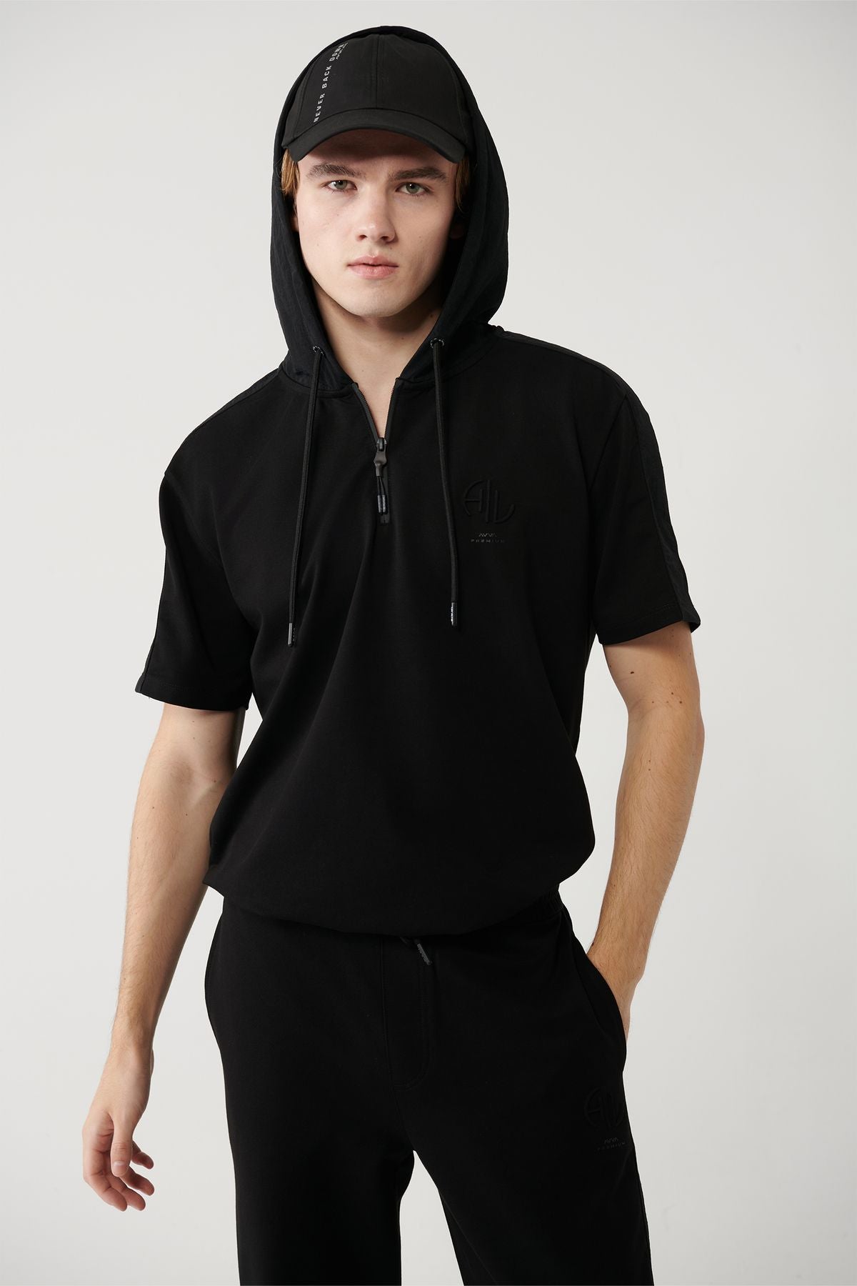 Men's black hooded Jersey garnish t-shirt A41y1233