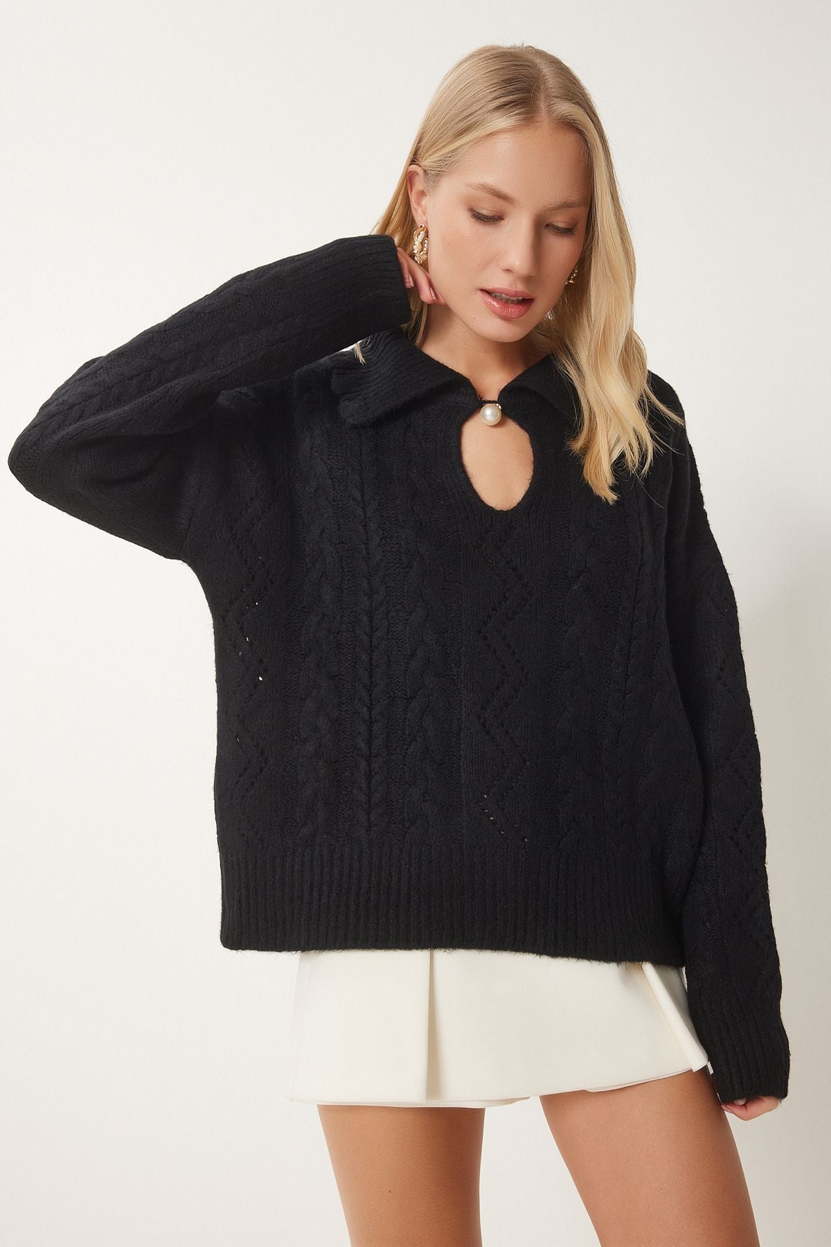Women's black pearl button motif knitwear sweater BV00108