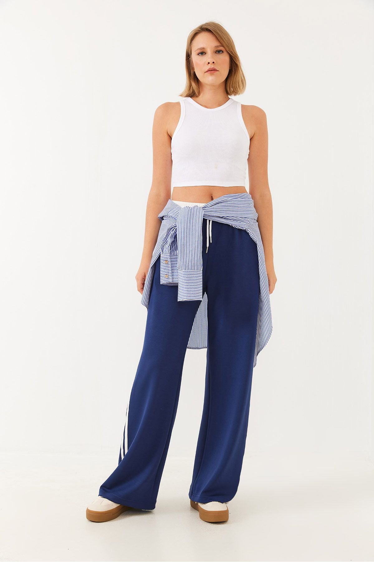 Detailed fabric pants with women's garnish 60251837