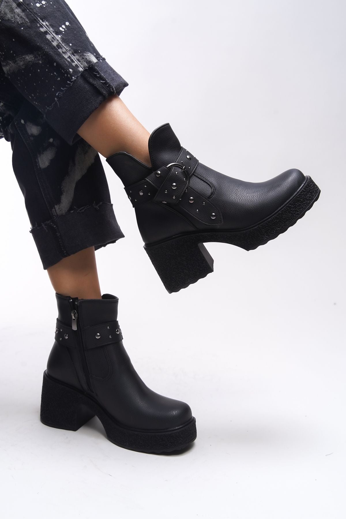 KRİNES Female Heels Bot 00122278 textured black skin