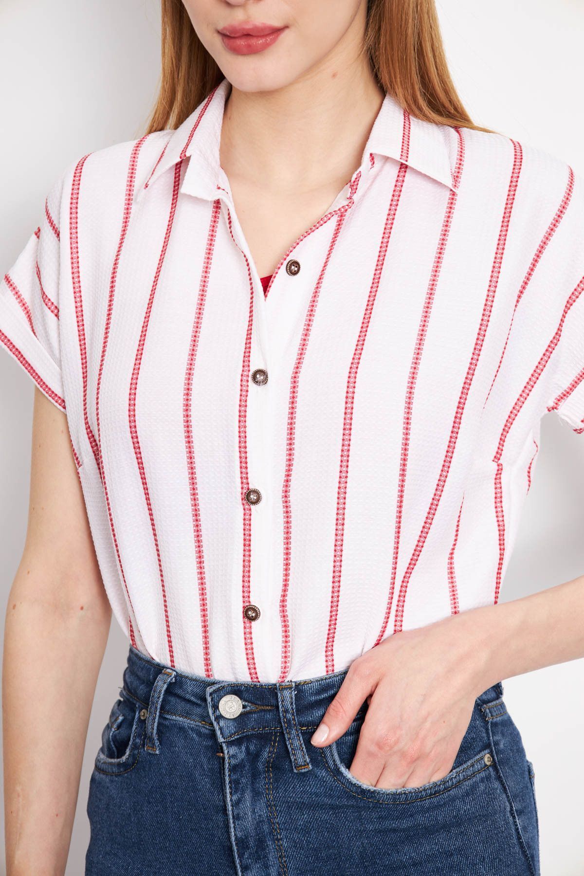 Woman Red striped short sleeve shirt ARM-24Y001067