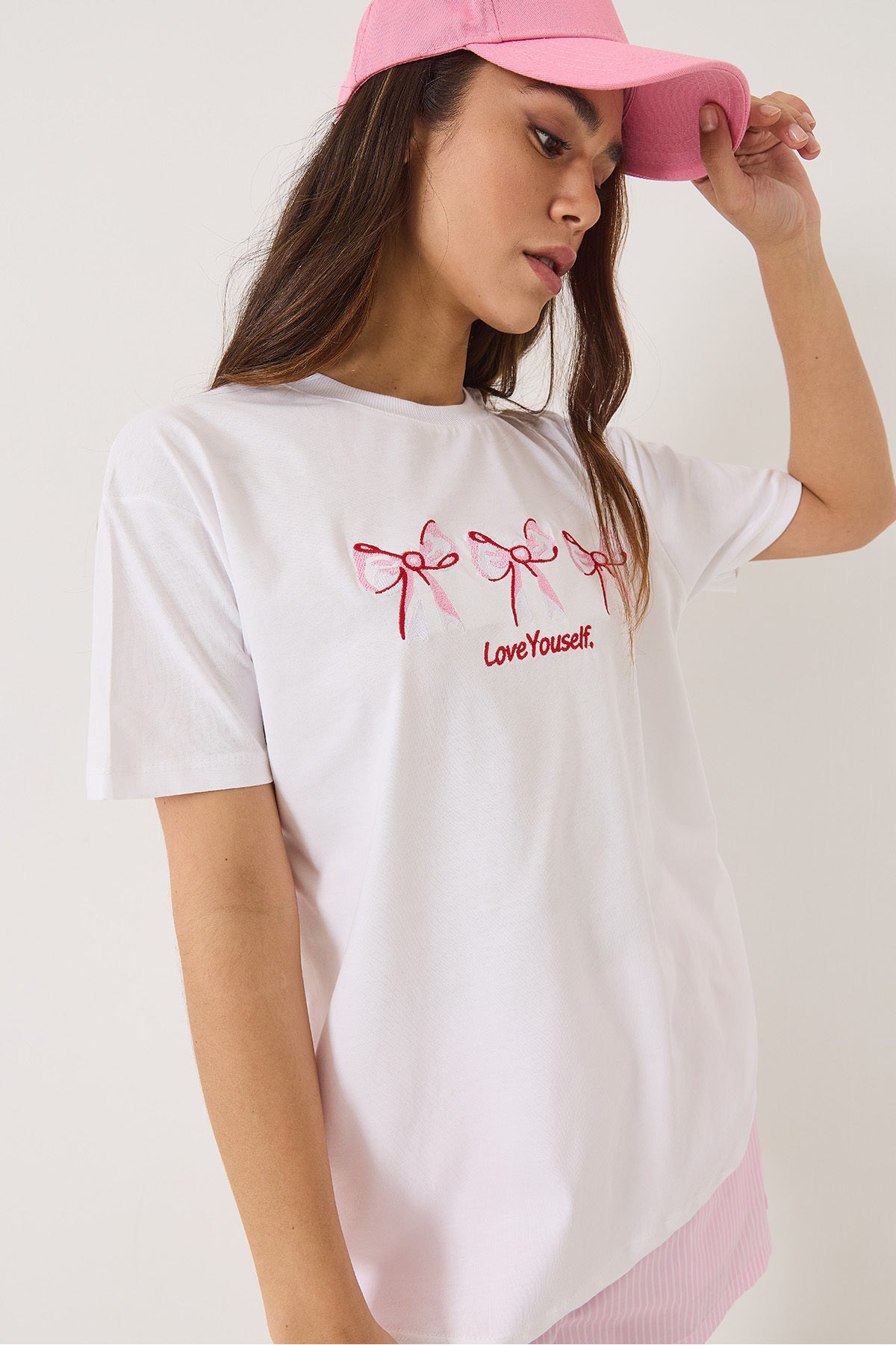 Women's Crew Neck Short Sleeve Embroidered T-Shirt 60602023