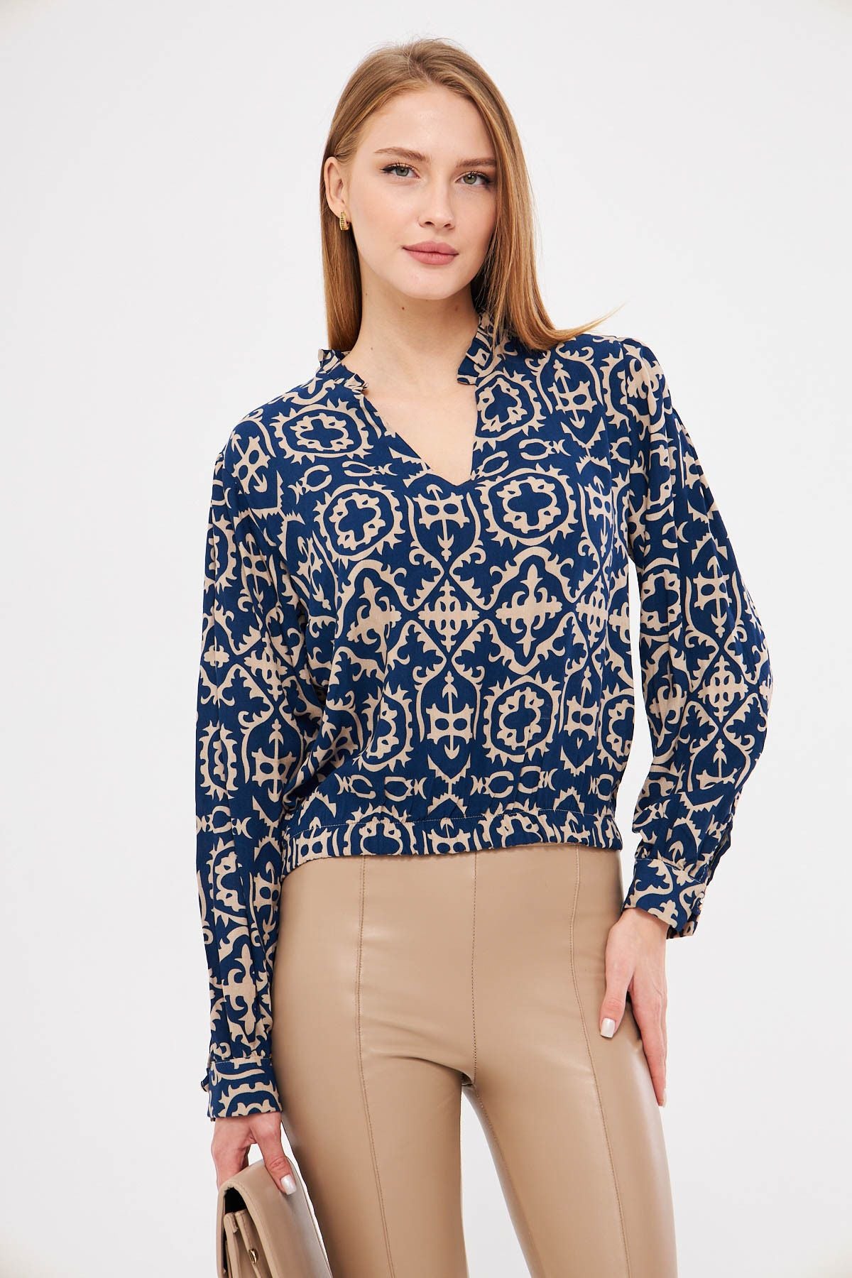 Woman Dark Blue V Yaka Yaka Pile Detailed Waist Waist Bluke Blouse ARM-25K001003