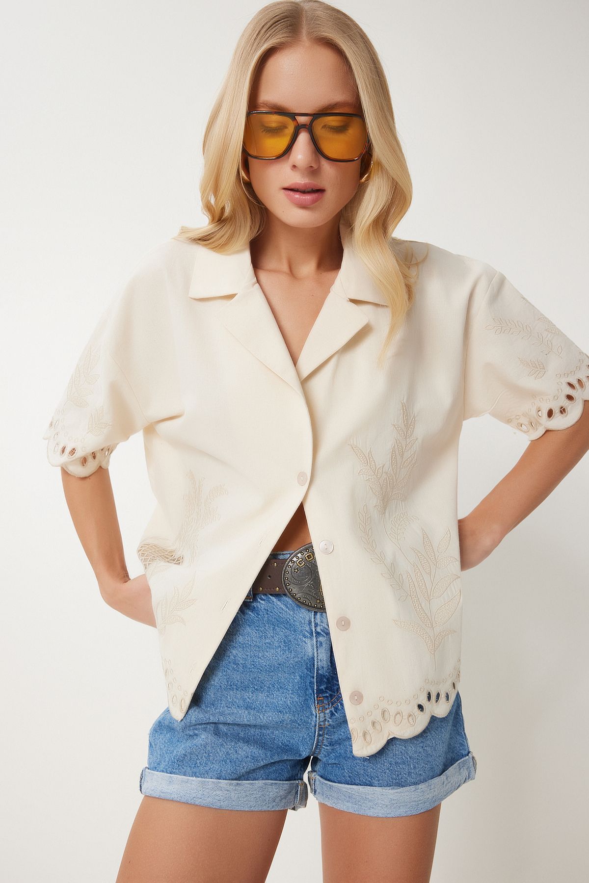 Women's Cream Romantic Embroidered Linen Shirt QS00011