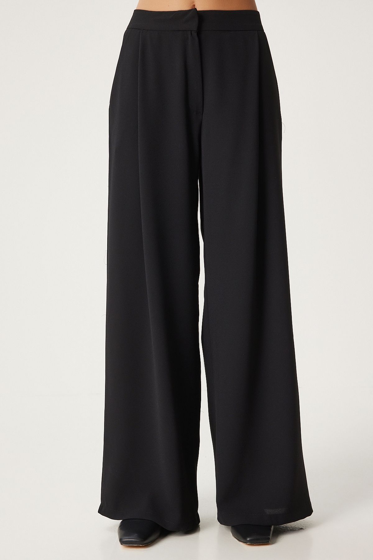 Female black pleated weaving palazzo pants ul00038
