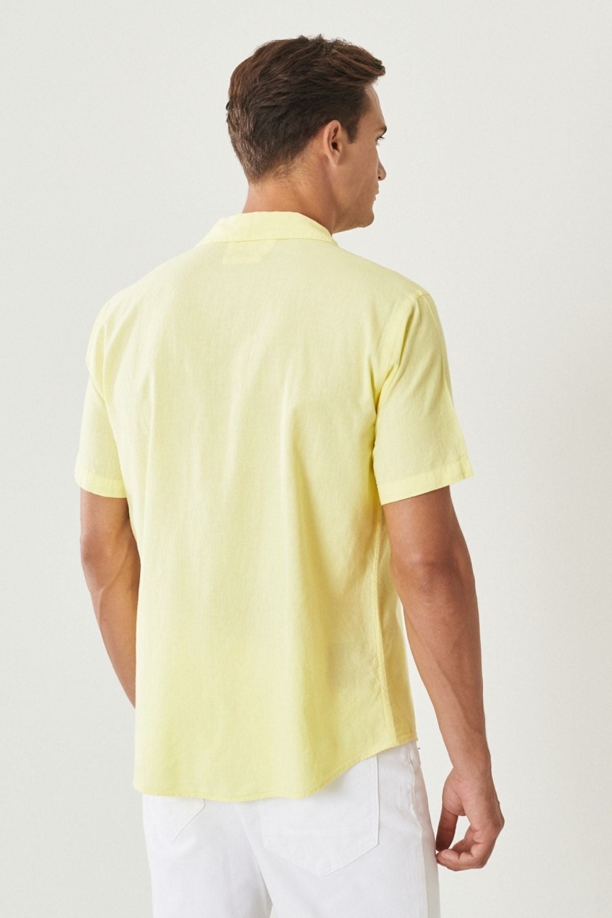 Men's yellow linen comfort fit comfortable cut mono collar short sleeve flat shirt