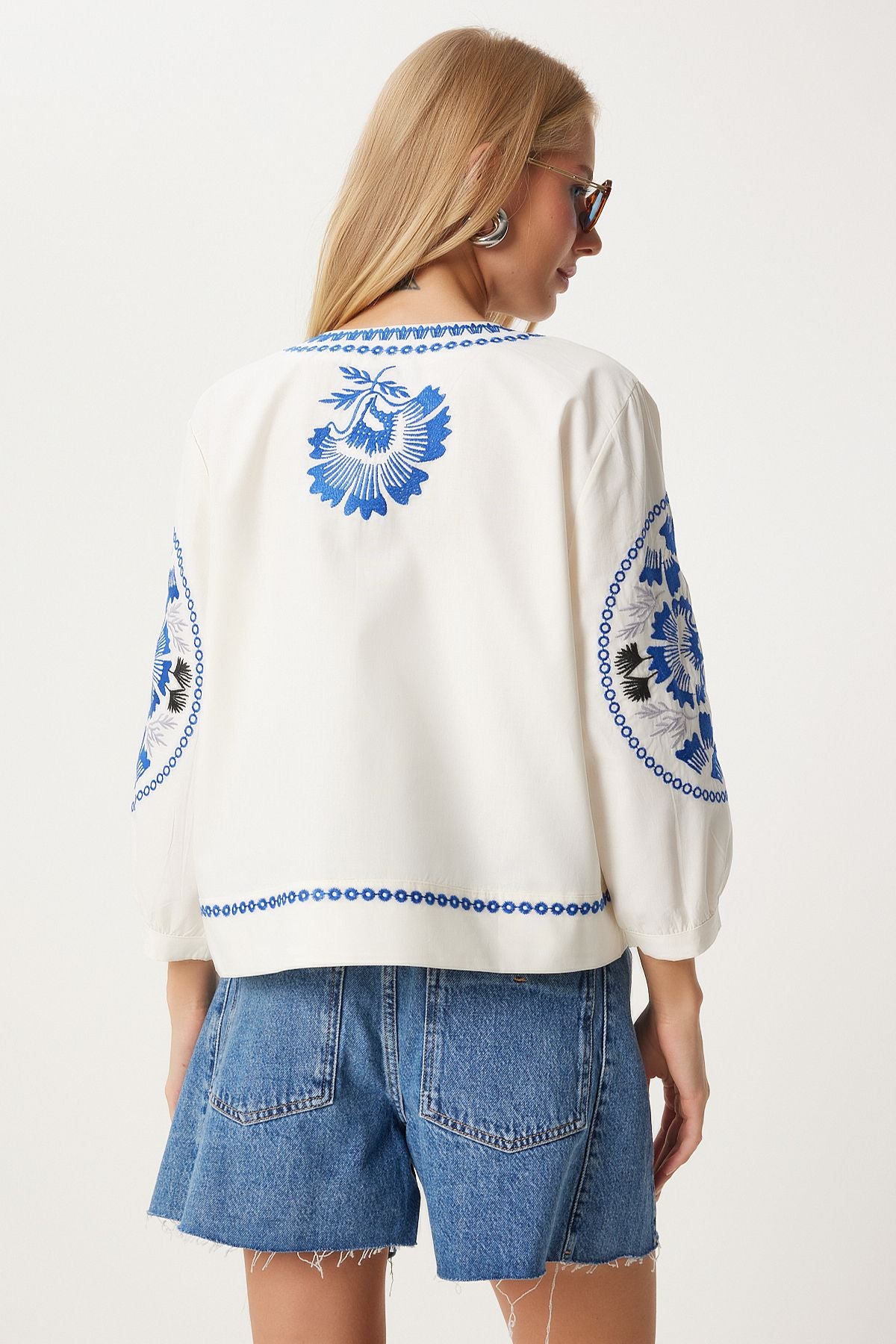 Women's Blue White Embroidery Detailed Poplin Jacket QS00003
