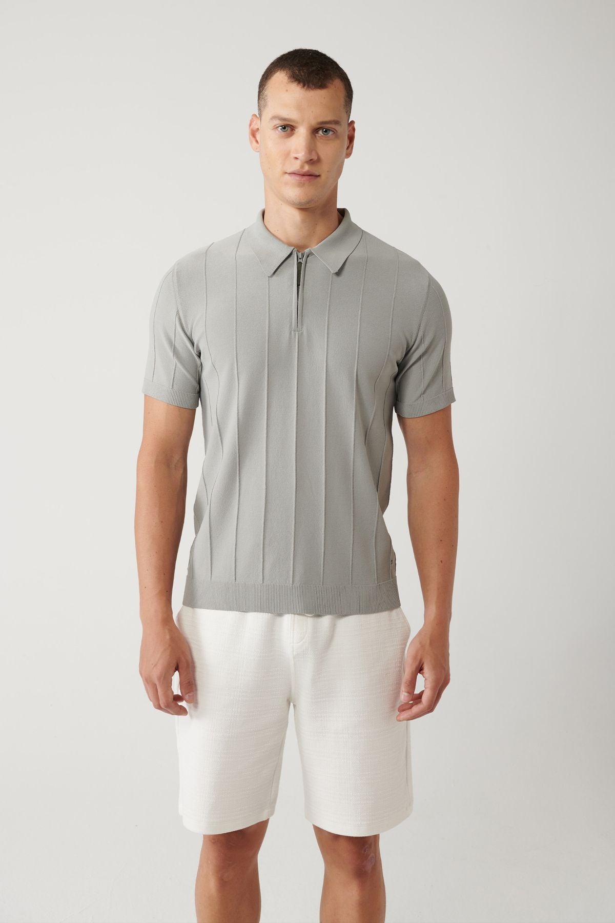 Men's gray zipper rayon wick braided polo collar knitwear T-shirt A41y5073