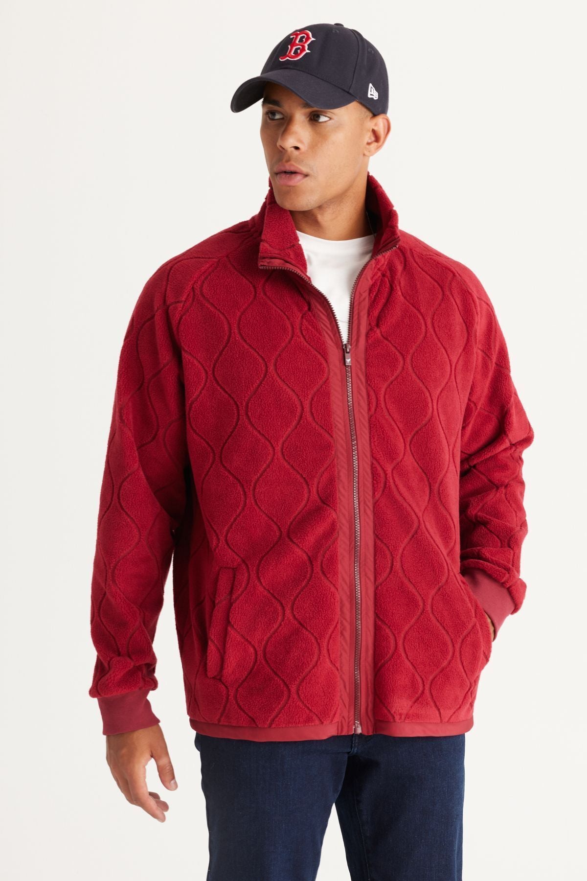 Men's burgundy oversize with plenty of cuts upright collar jacquard polar sweatshirt