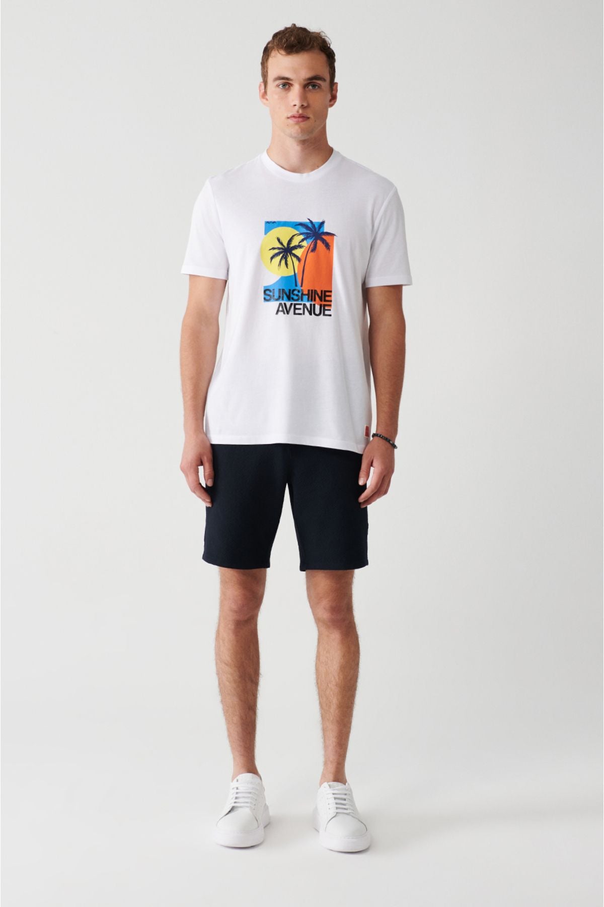 Men's White Ultrasoft Bicycle Collar Printed T-Shirt A31y1046
