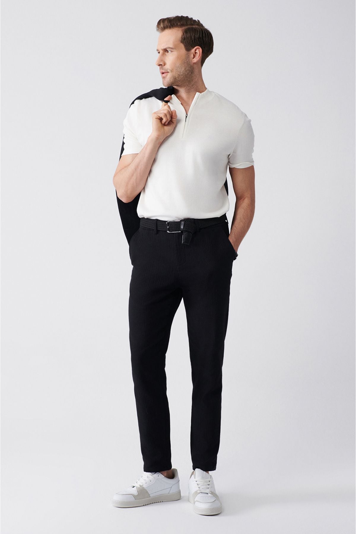 Men's Black Waist Waist Lacked Trousers A31y3209