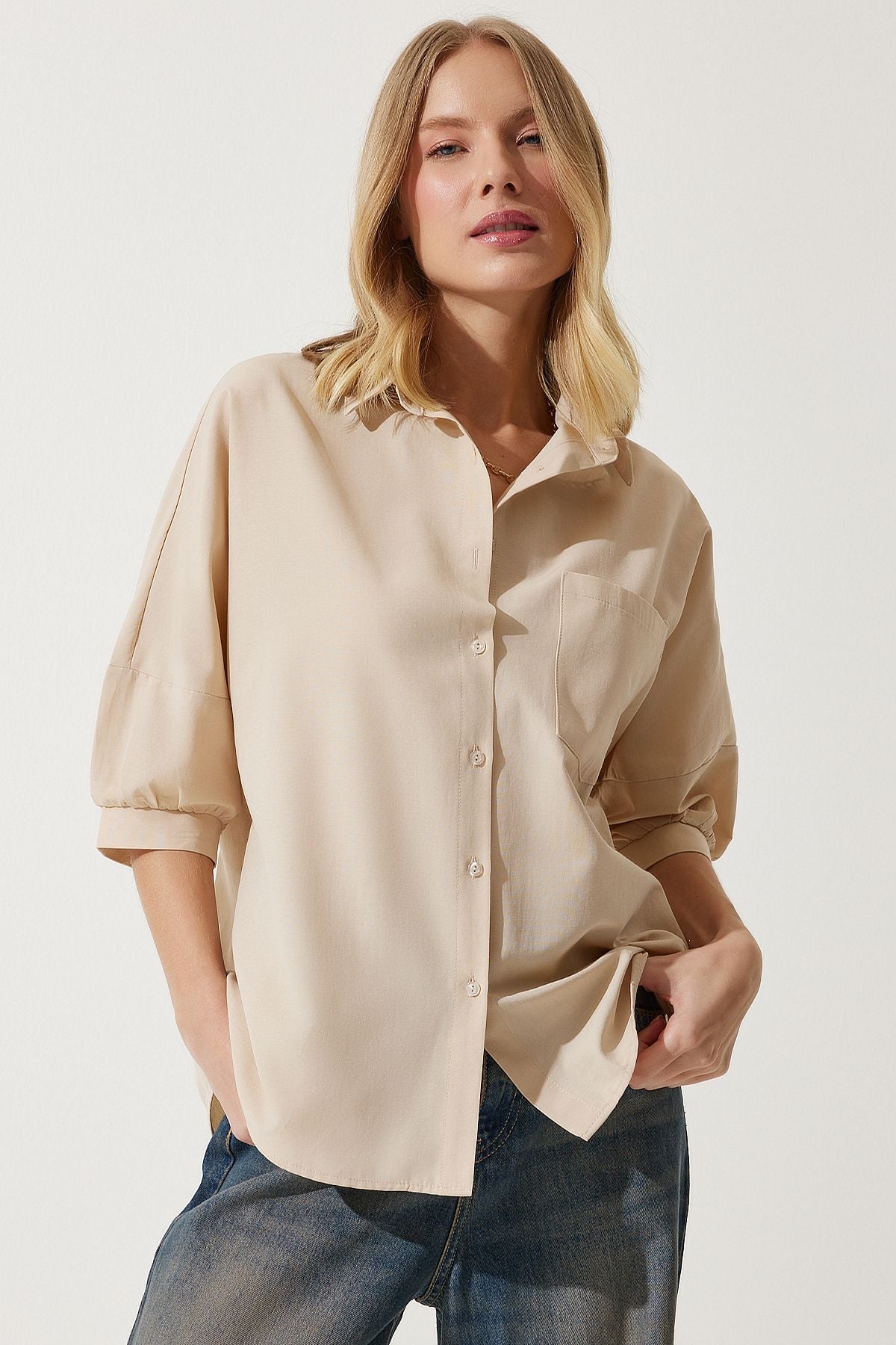 Women's Cream Balloon Sleeve Poplin Shirt DD01308
