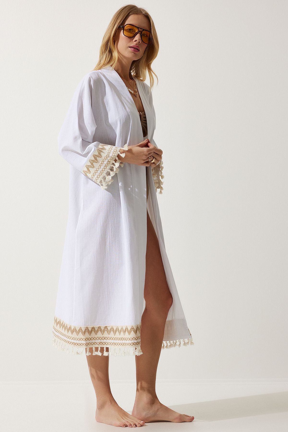 Women's white tassel guipure detailed long linen kimono OH00042