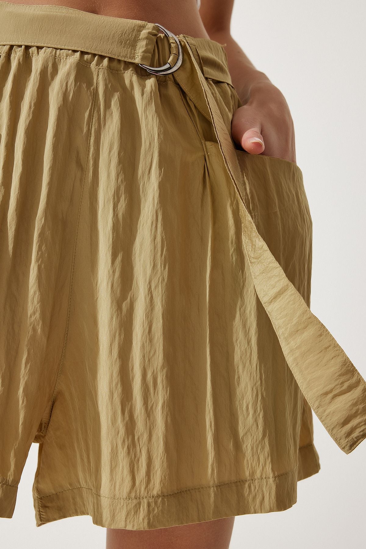 Female Beige Arched City Boy Woven Shorts RC00154