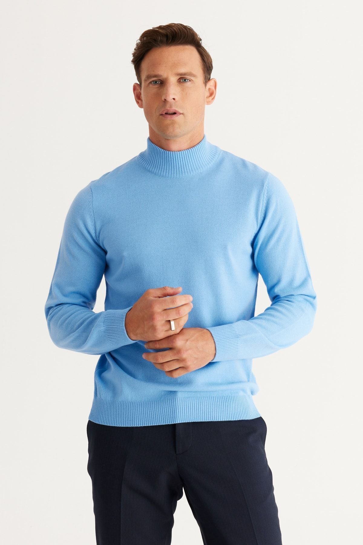 Men's light blue hair growth standard fit normal cut half fisherman collar knitwear sweater