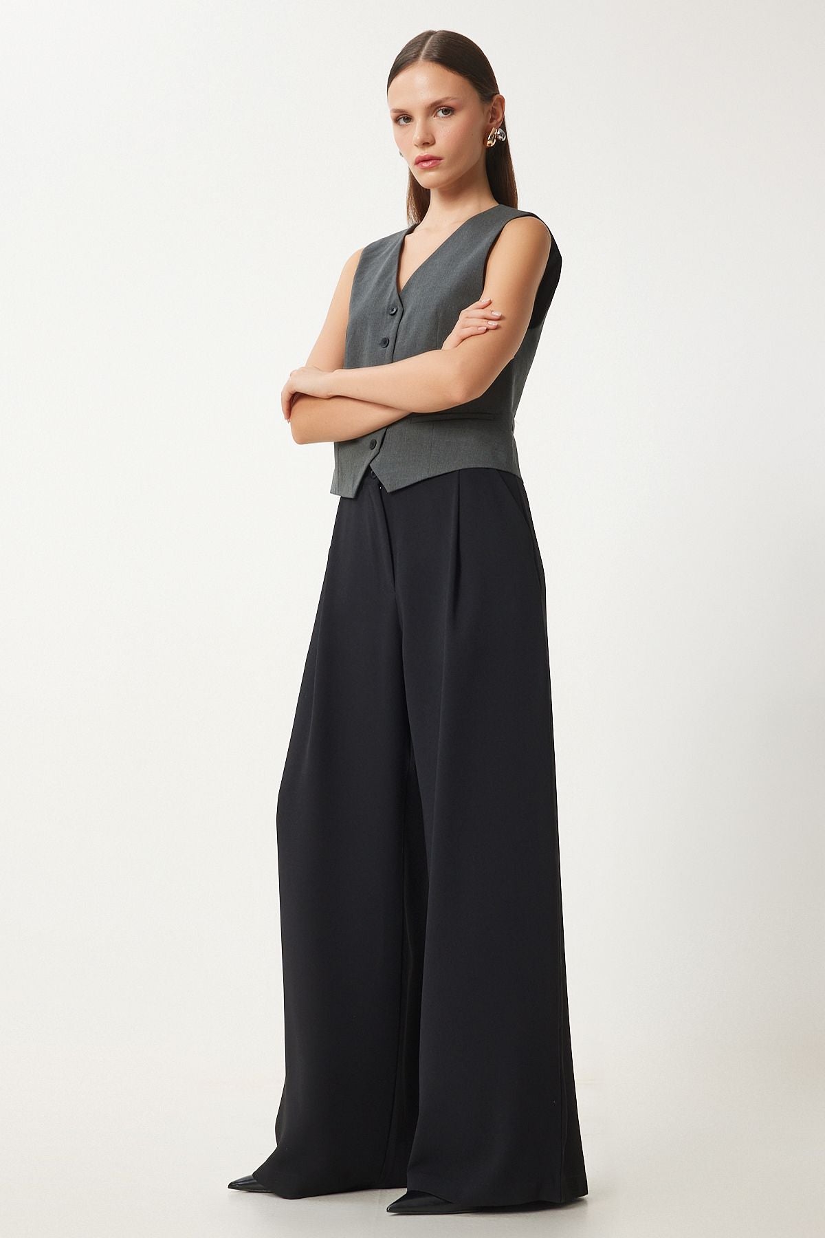 Woman with black pocket weaving palazzo pants ul00052