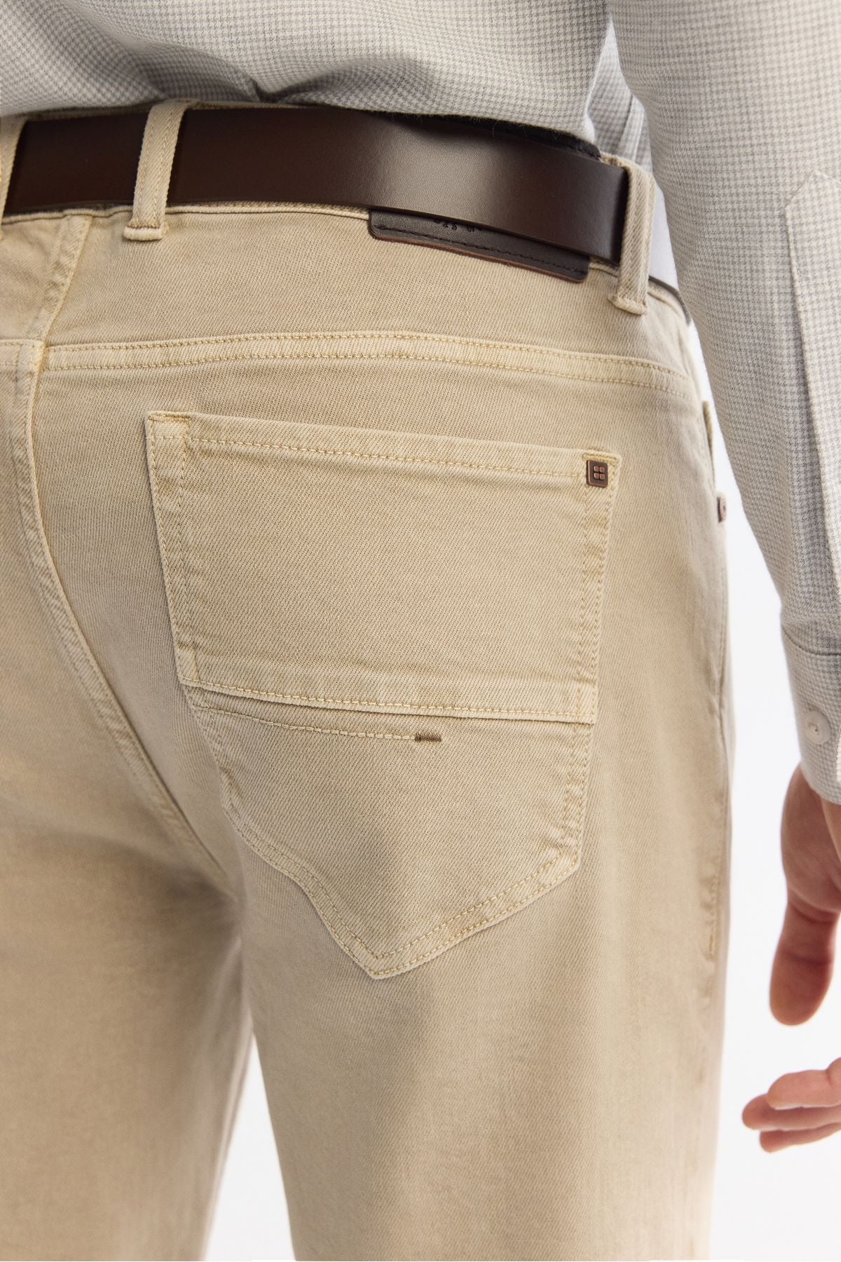 Men's Beige Piece Paint Wash Flexible Jean Pants A42y3500